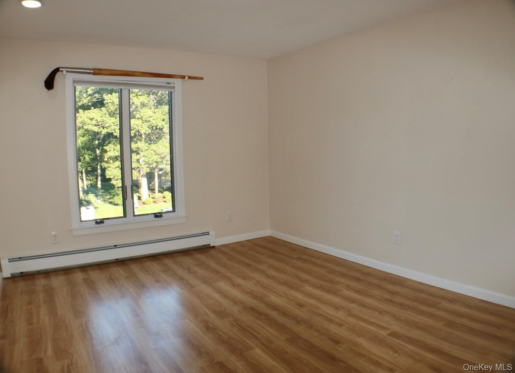 Single Family Cedarfield Suffolk County, NY 11780, MLS-908477-25