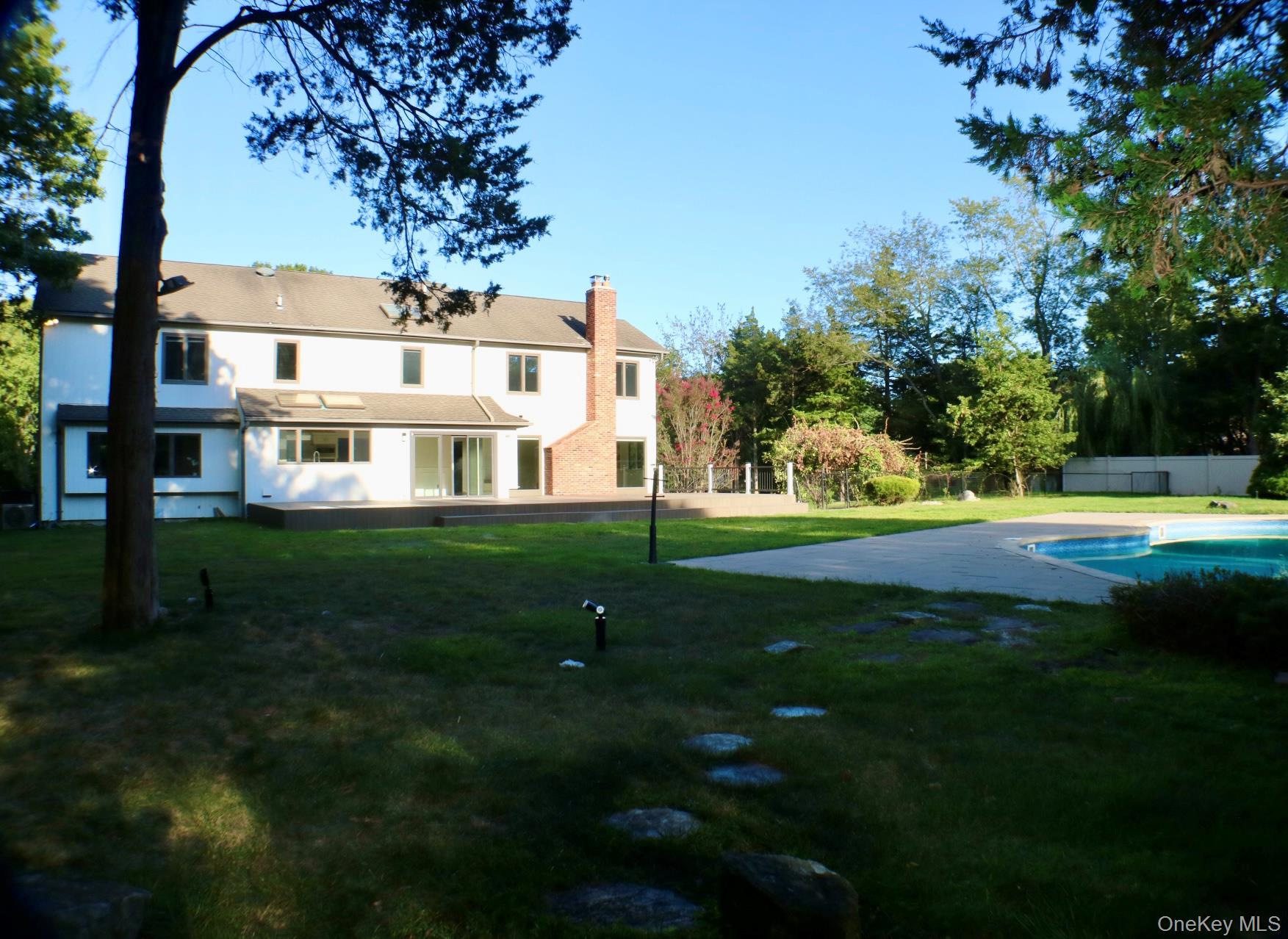 Single Family Cedarfield Suffolk County, NY 11780, MLS-908477-30