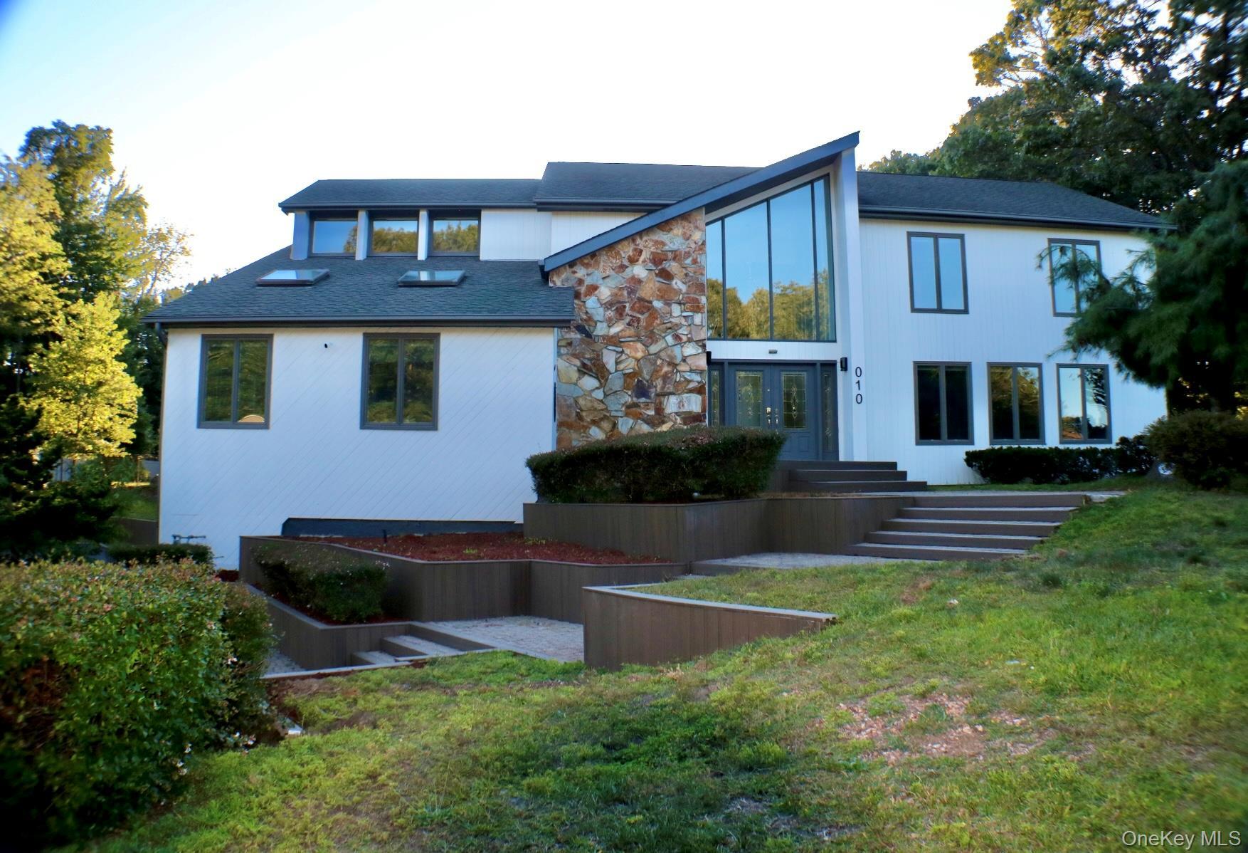 Single Family Cedarfield Suffolk County, NY 11780, MLS-908477-4