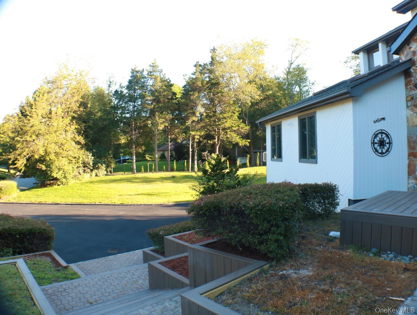 Single Family Cedarfield Suffolk County, NY 11780, MLS-908477-5