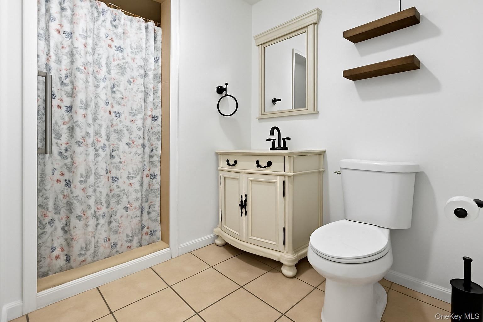 Single Family Riddle  Suffolk County, NY 11717, MLS-908491-15