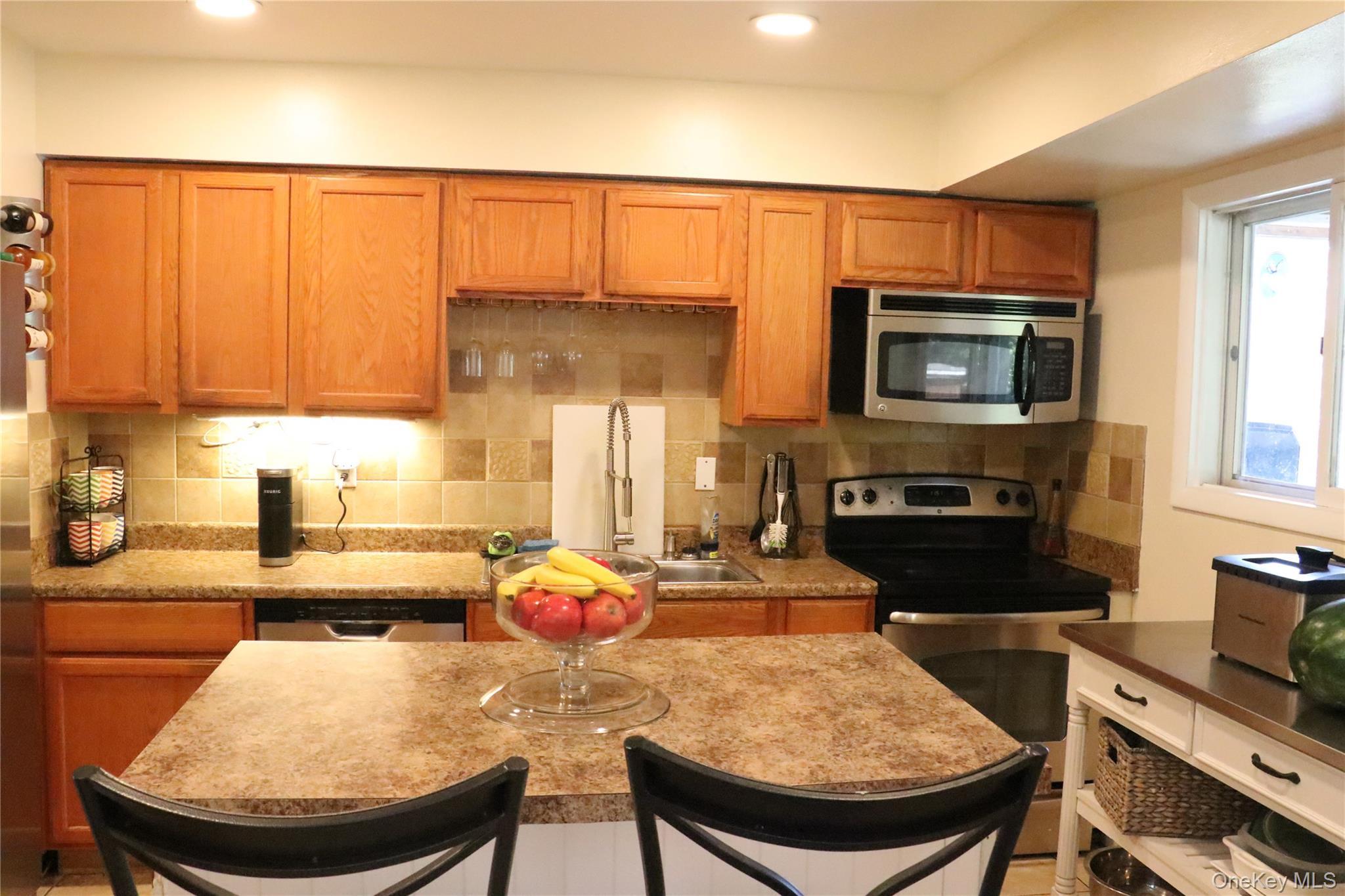 Single Family Buttermilk  Dutchess County, NY 12601, MLS-908493-10