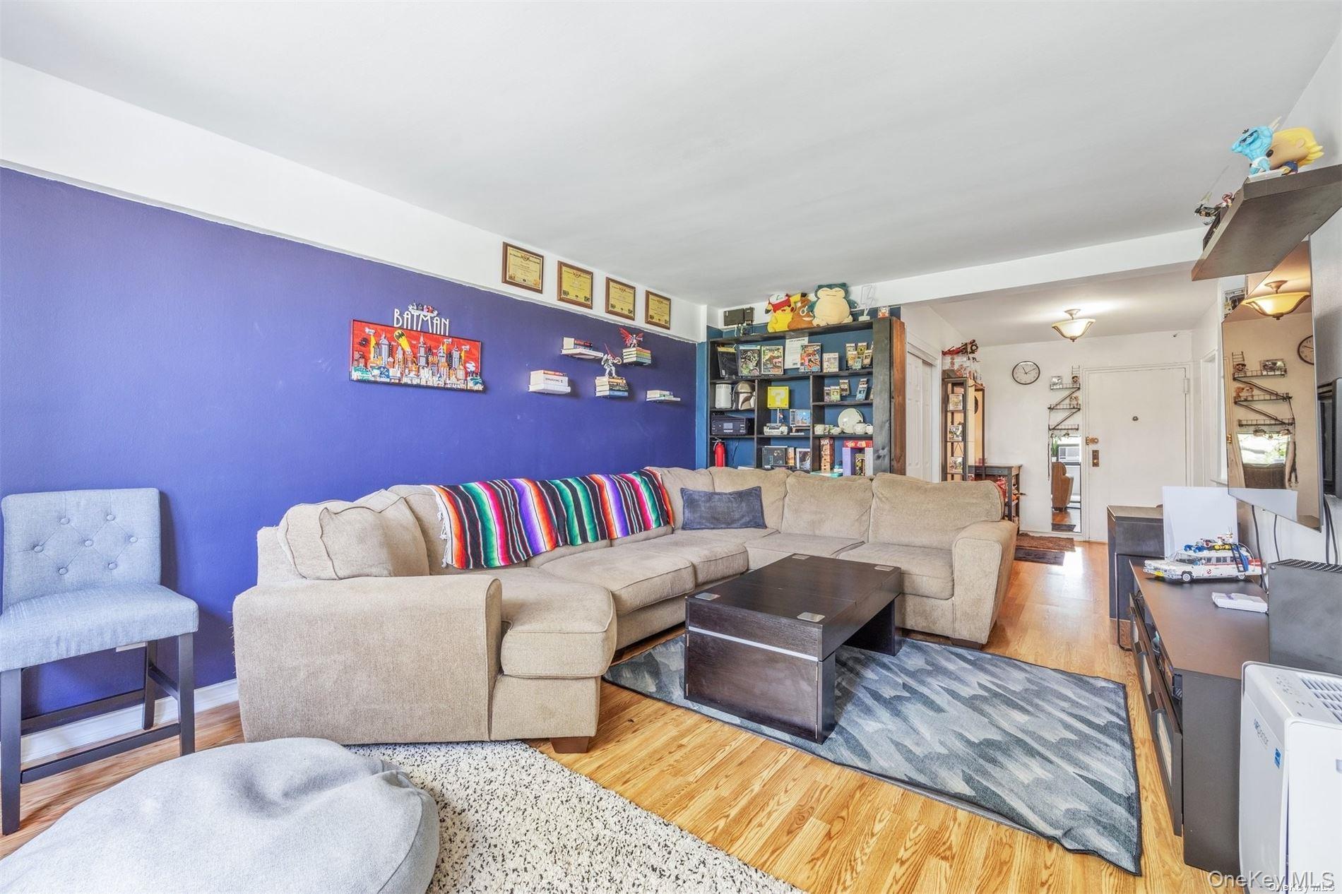 Coop Bell  Queens, NY 11364, MLS-908507-2