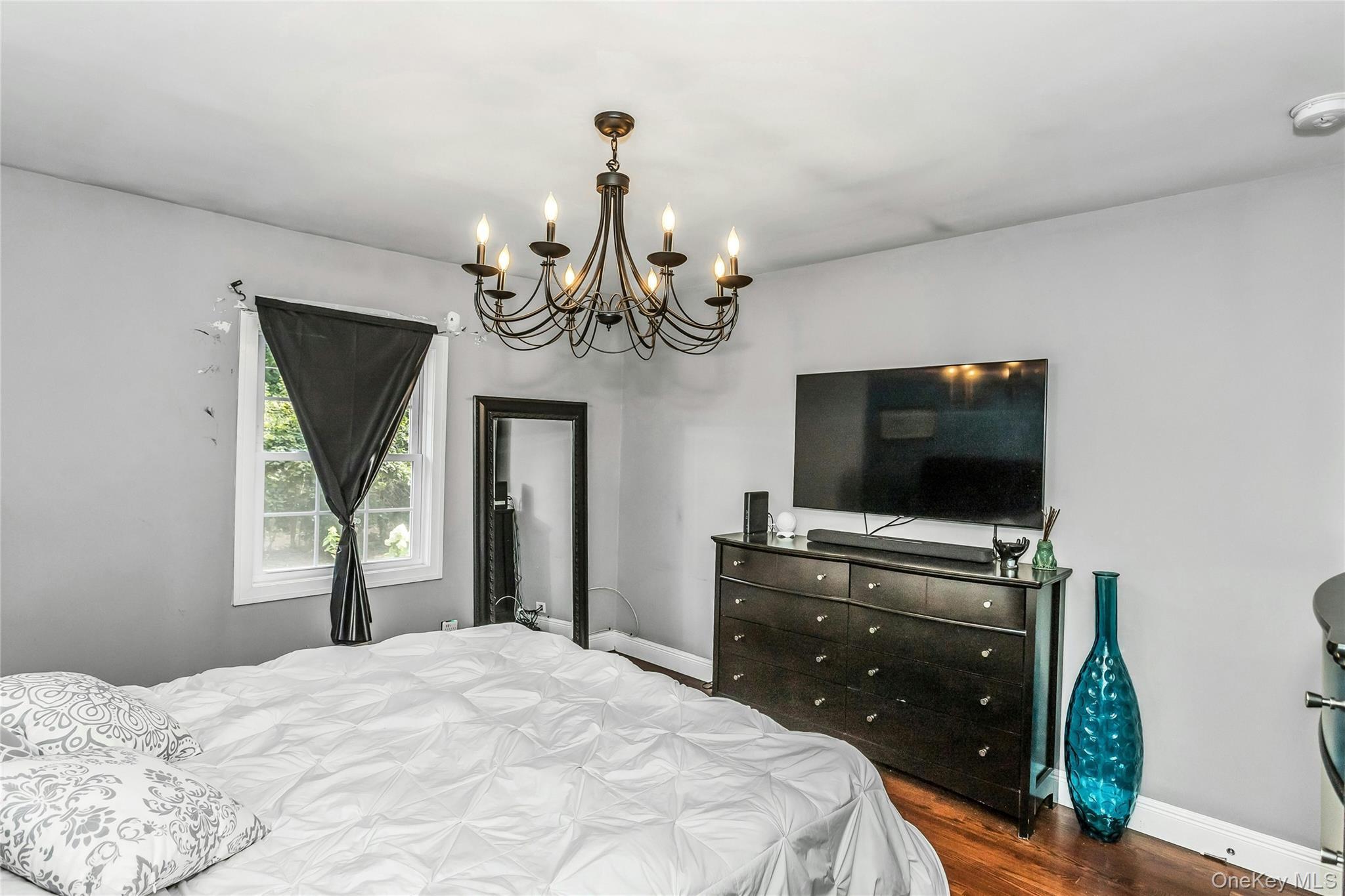 Single Family Meadowfield  Nassau County, NY 11542, MLS-908515-16