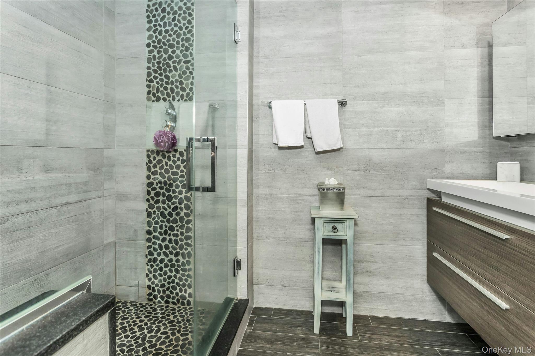 Single Family Meadowfield  Nassau County, NY 11542, MLS-908515-23