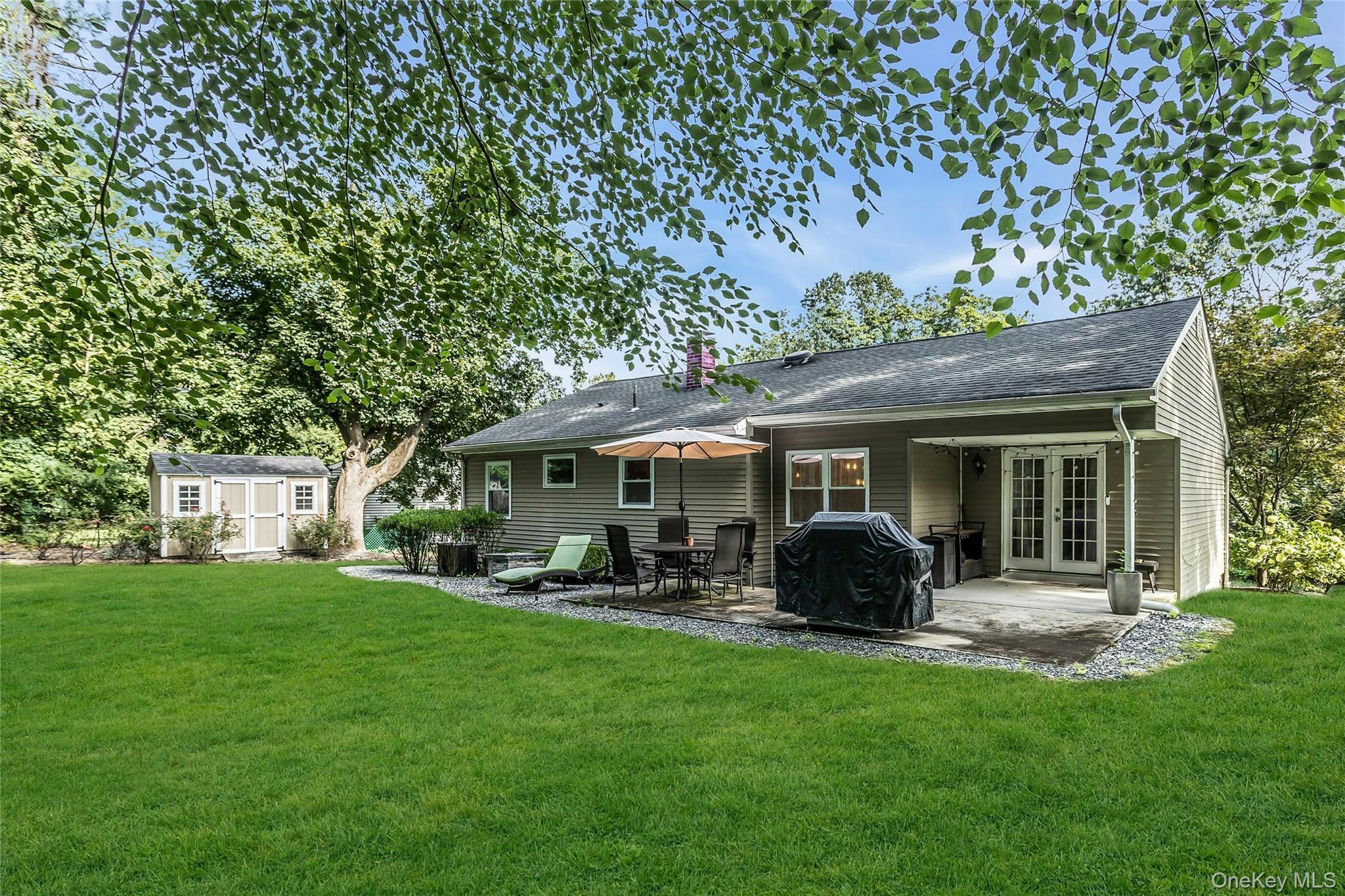 Single Family Meadowfield  Nassau County, NY 11542, MLS-908515-25