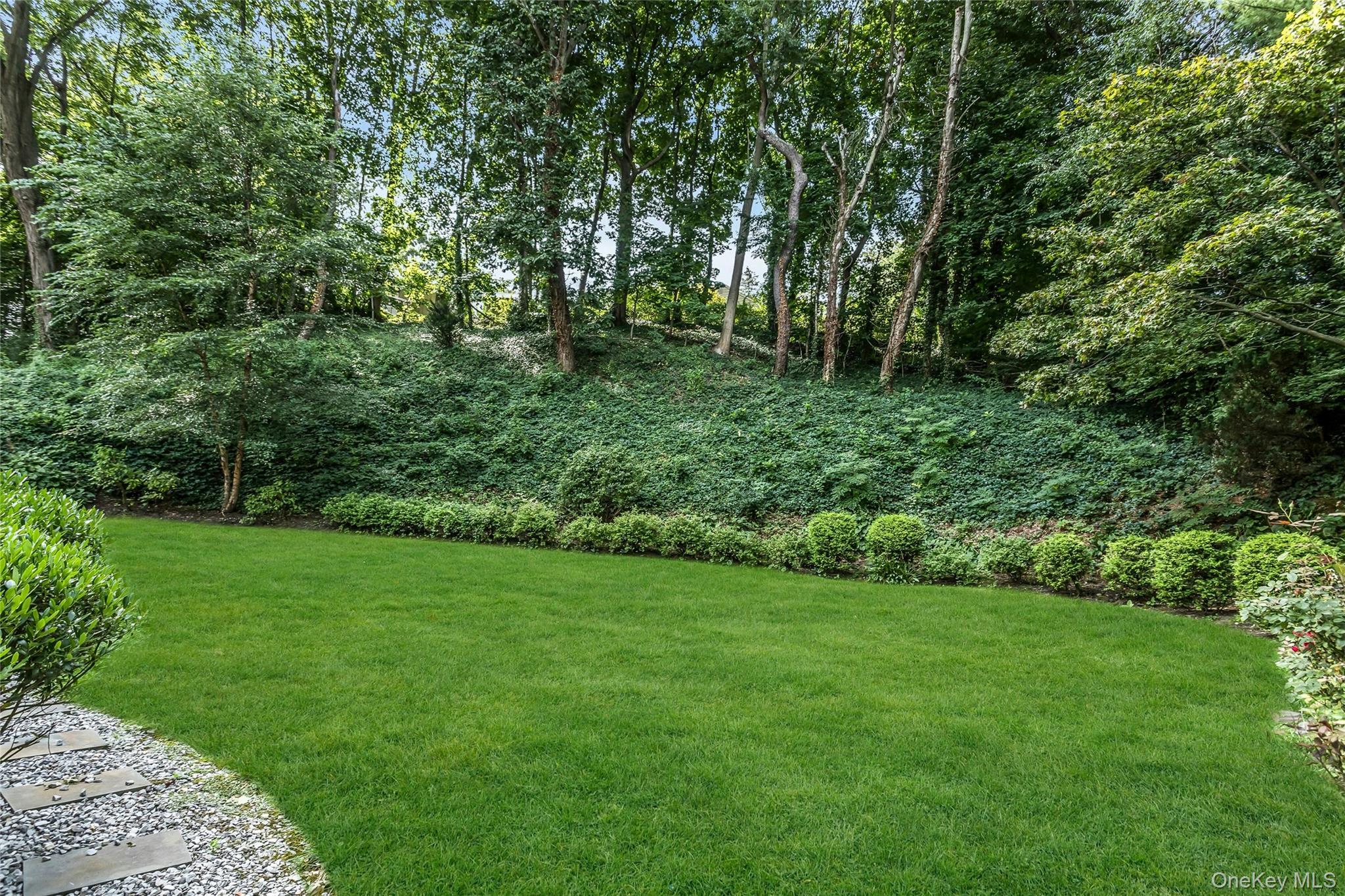 Single Family Meadowfield  Nassau County, NY 11542, MLS-908515-28