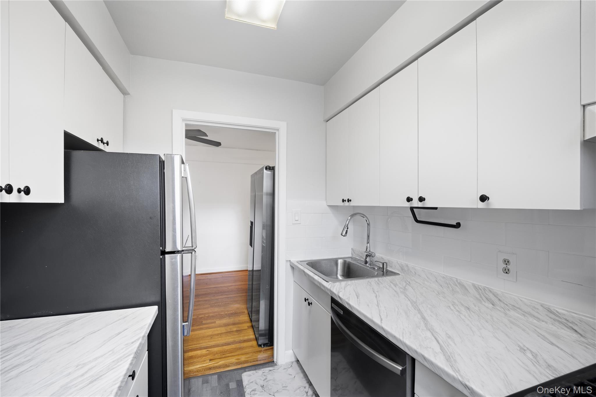 Coop 215th Queens, NY 11364, MLS-908517-8