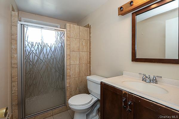 Single Family Inchcape Suffolk County, NY 11706, MLS-908518-11