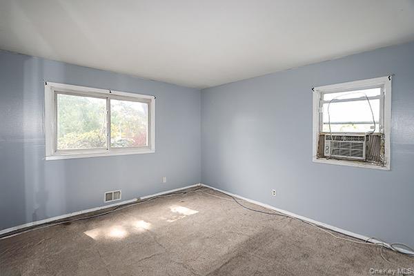 Single Family Inchcape Suffolk County, NY 11706, MLS-908518-8