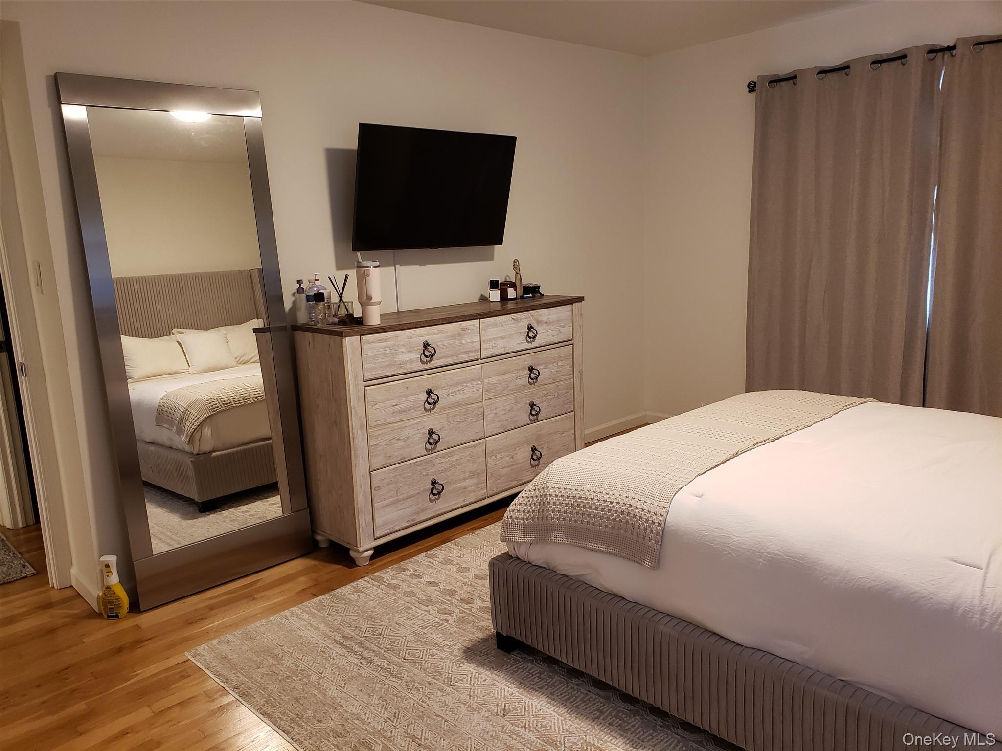 Single Family 215th Queens, NY 11360, MLS-908556-12