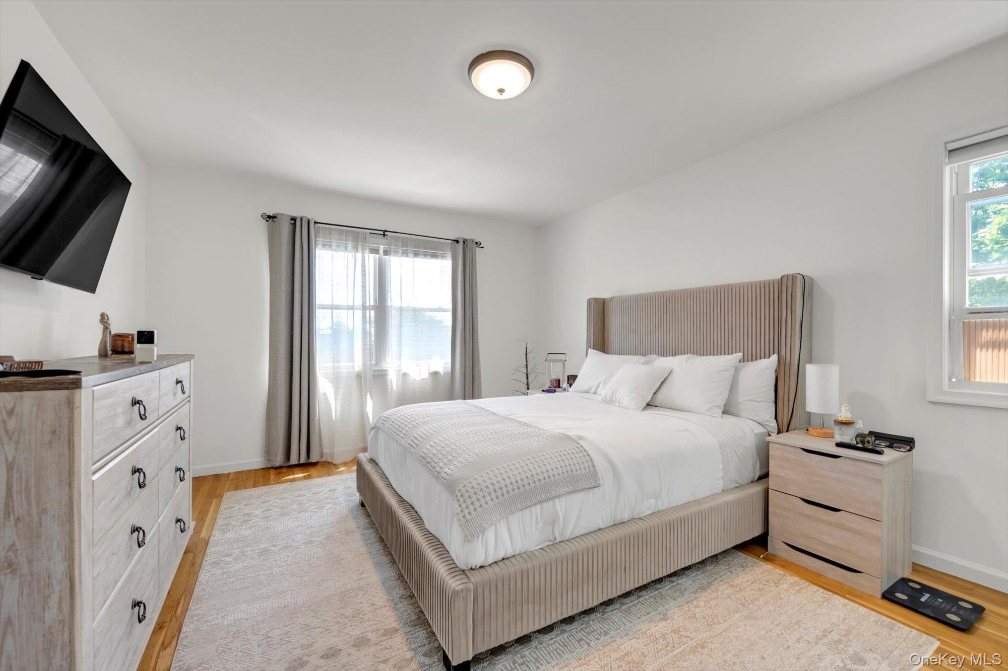 Single Family 215th Queens, NY 11360, MLS-908556-19