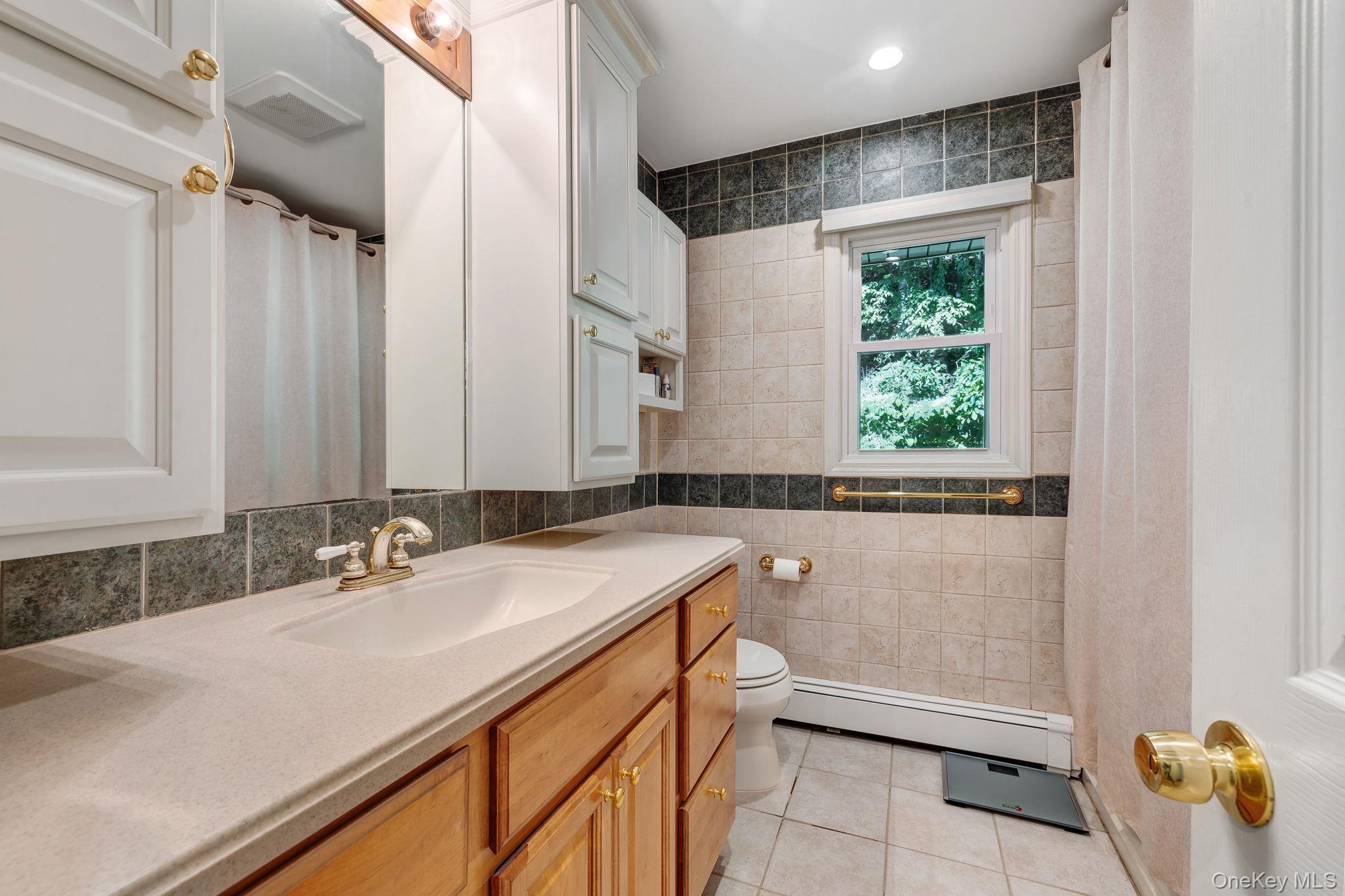 Single Family Kingston Sullivan County, NY 12790, MLS-908601-22