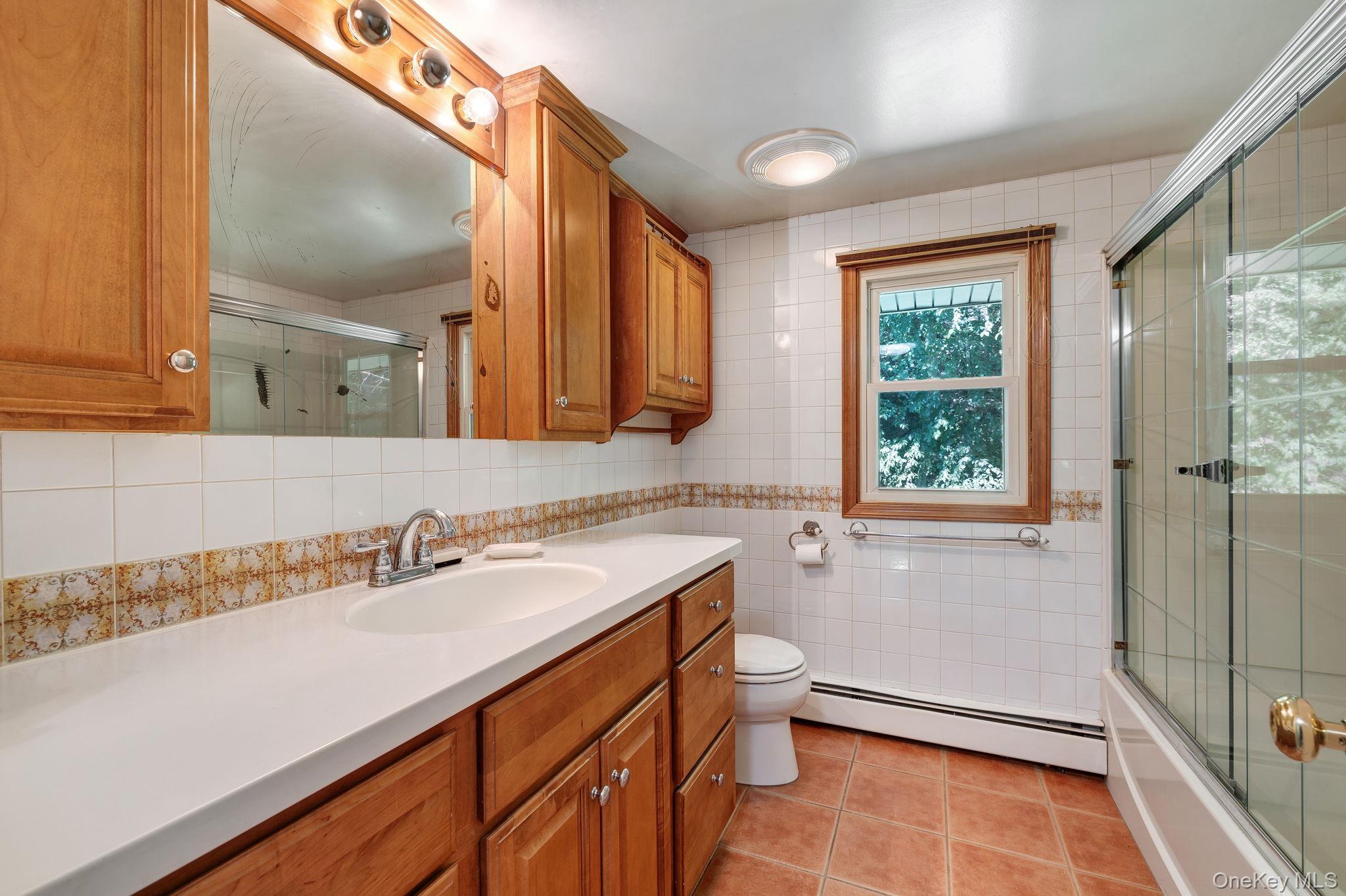 Single Family Kingston Sullivan County, NY 12790, MLS-908601-25