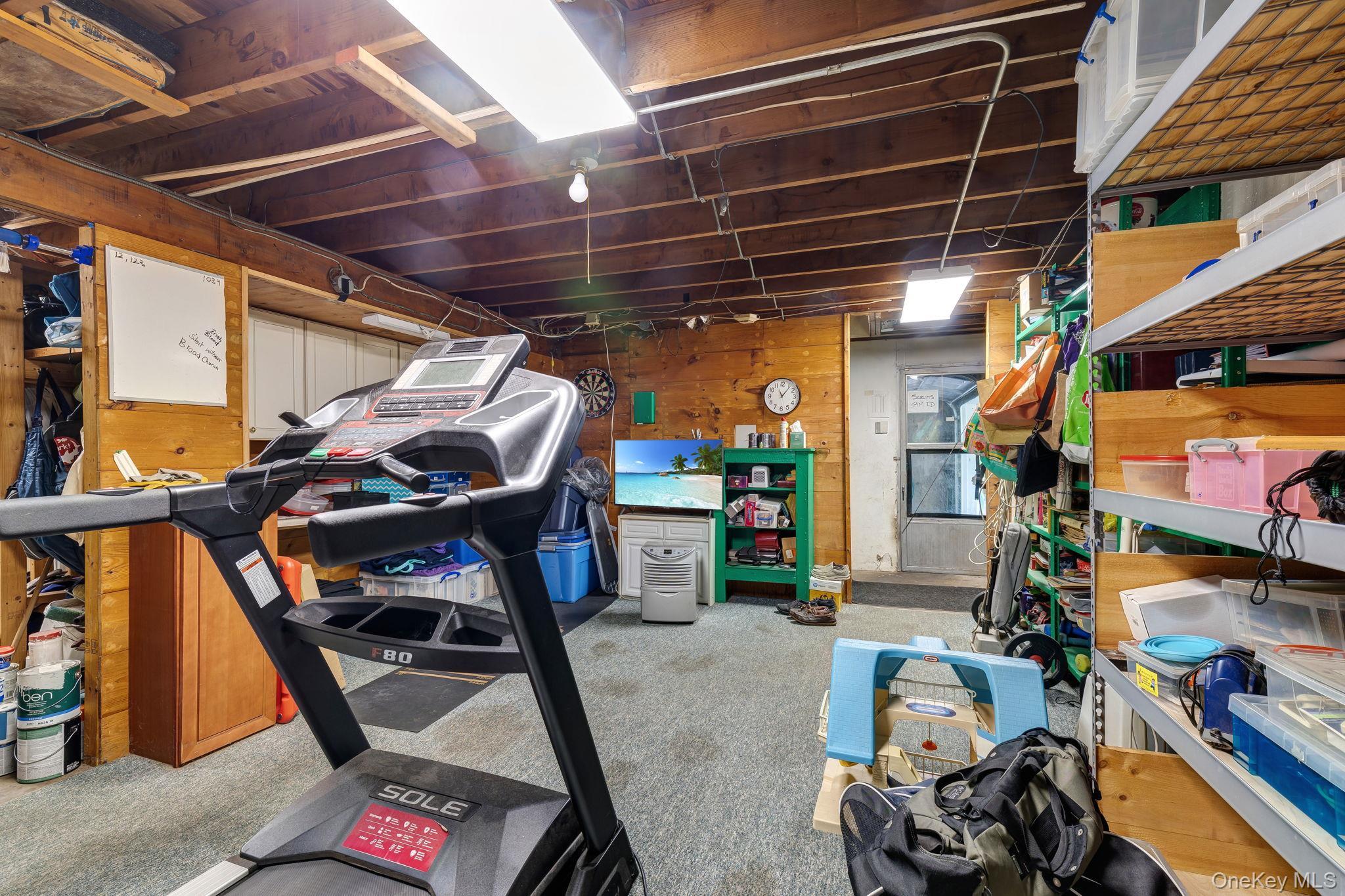 Single Family Kingston Sullivan County, NY 12790, MLS-908601-34