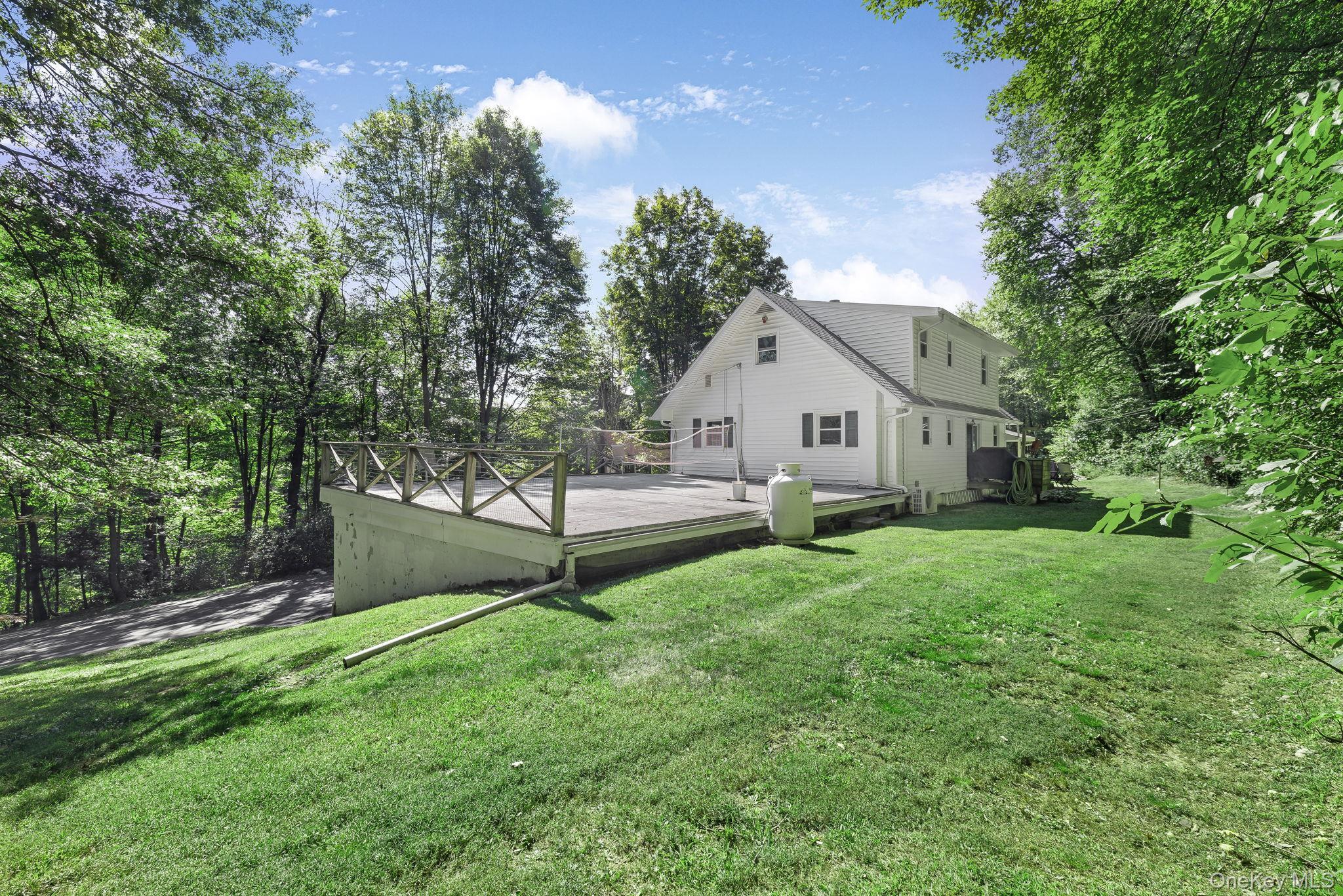 Single Family Kingston Sullivan County, NY 12790, MLS-908601-36