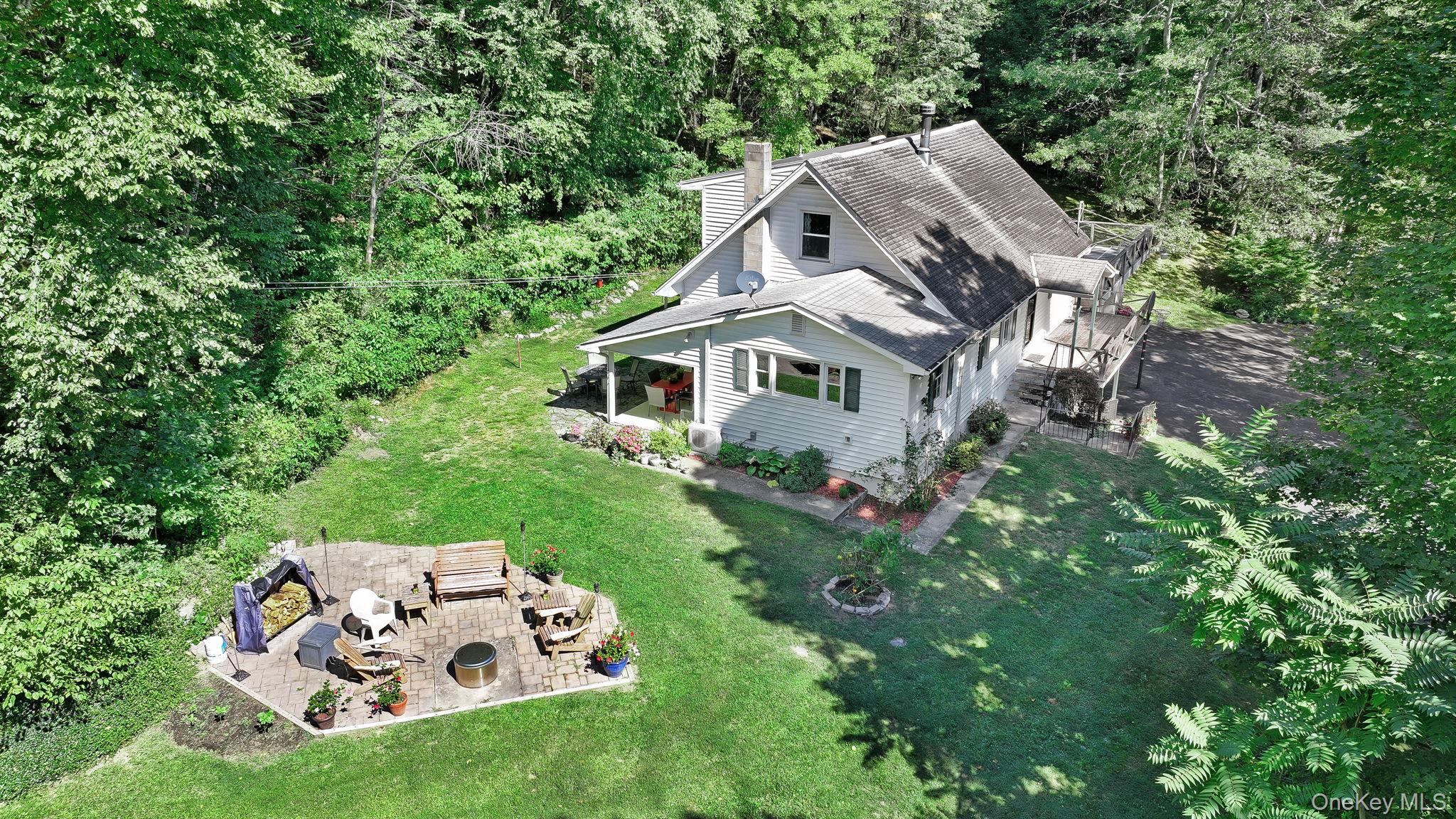 Single Family Kingston Sullivan County, NY 12790, MLS-908601-6