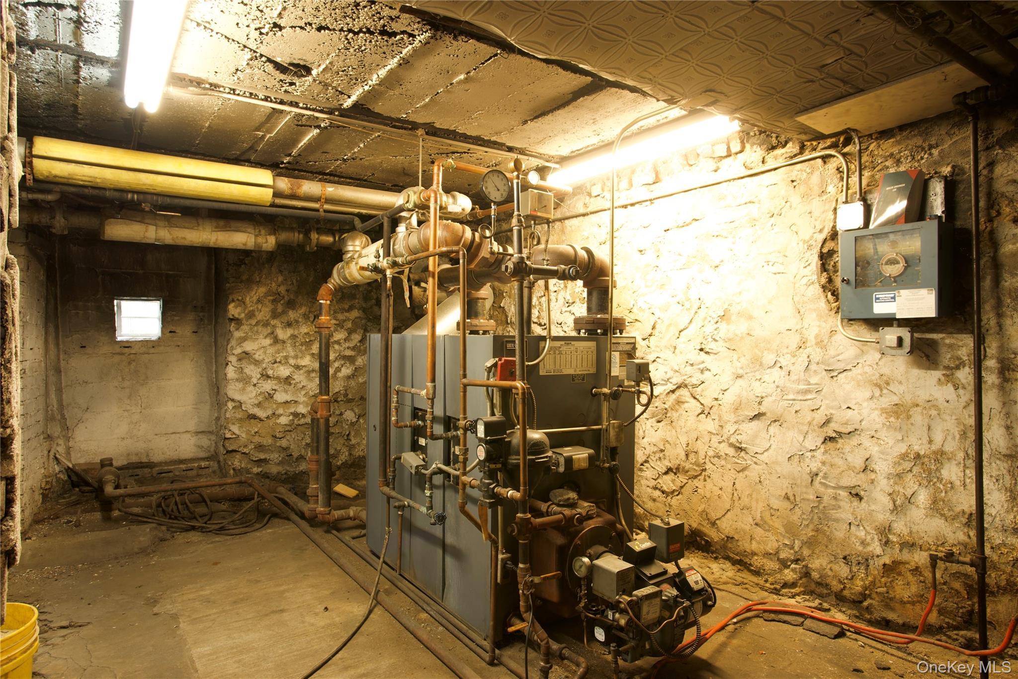 Commercial Sale Bronxwood  Ave  Bronx, NY 10469, MLS-908603-22