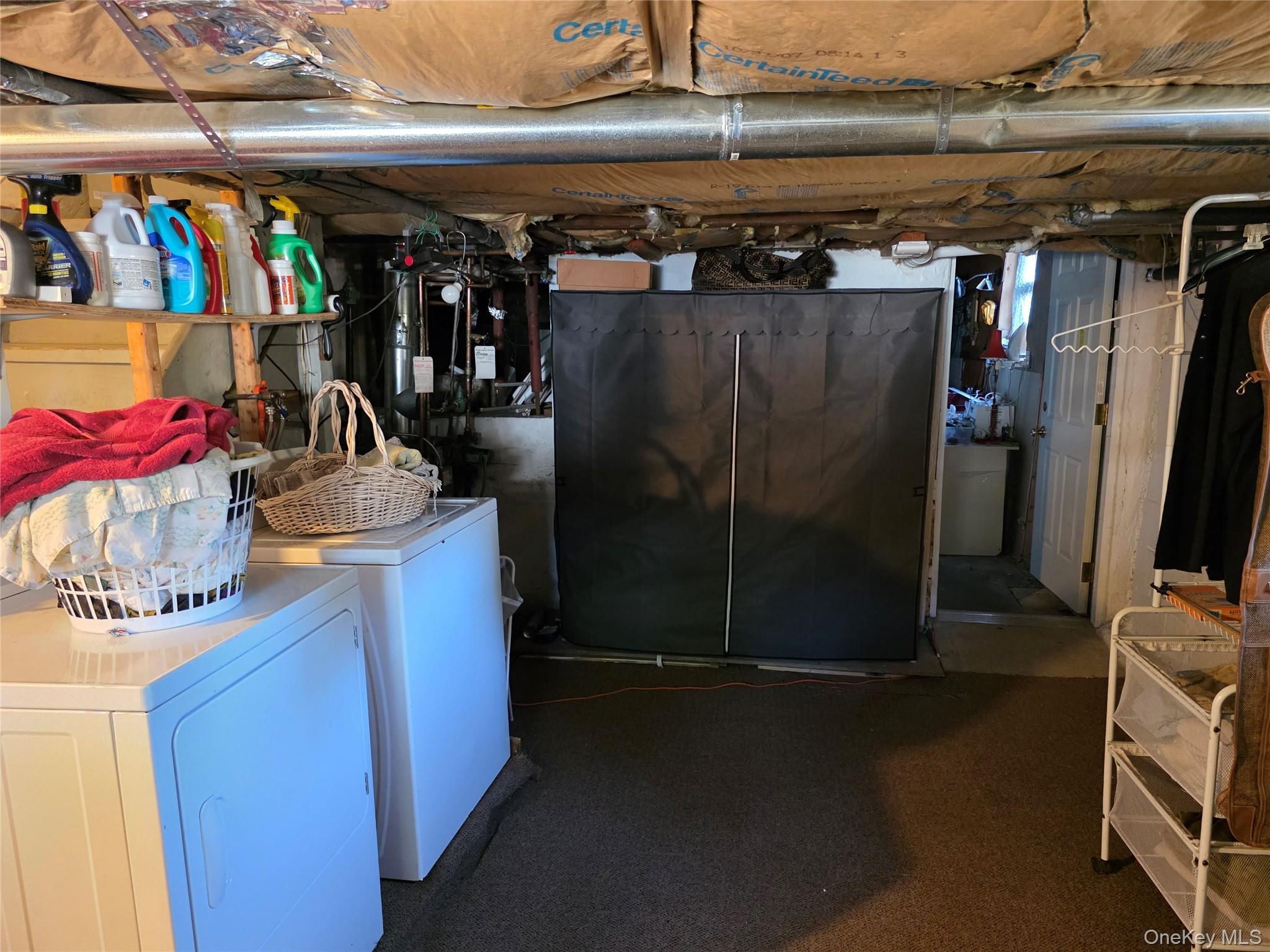 Single Family Aloma  Suffolk County, NY 11778, MLS-908635-18