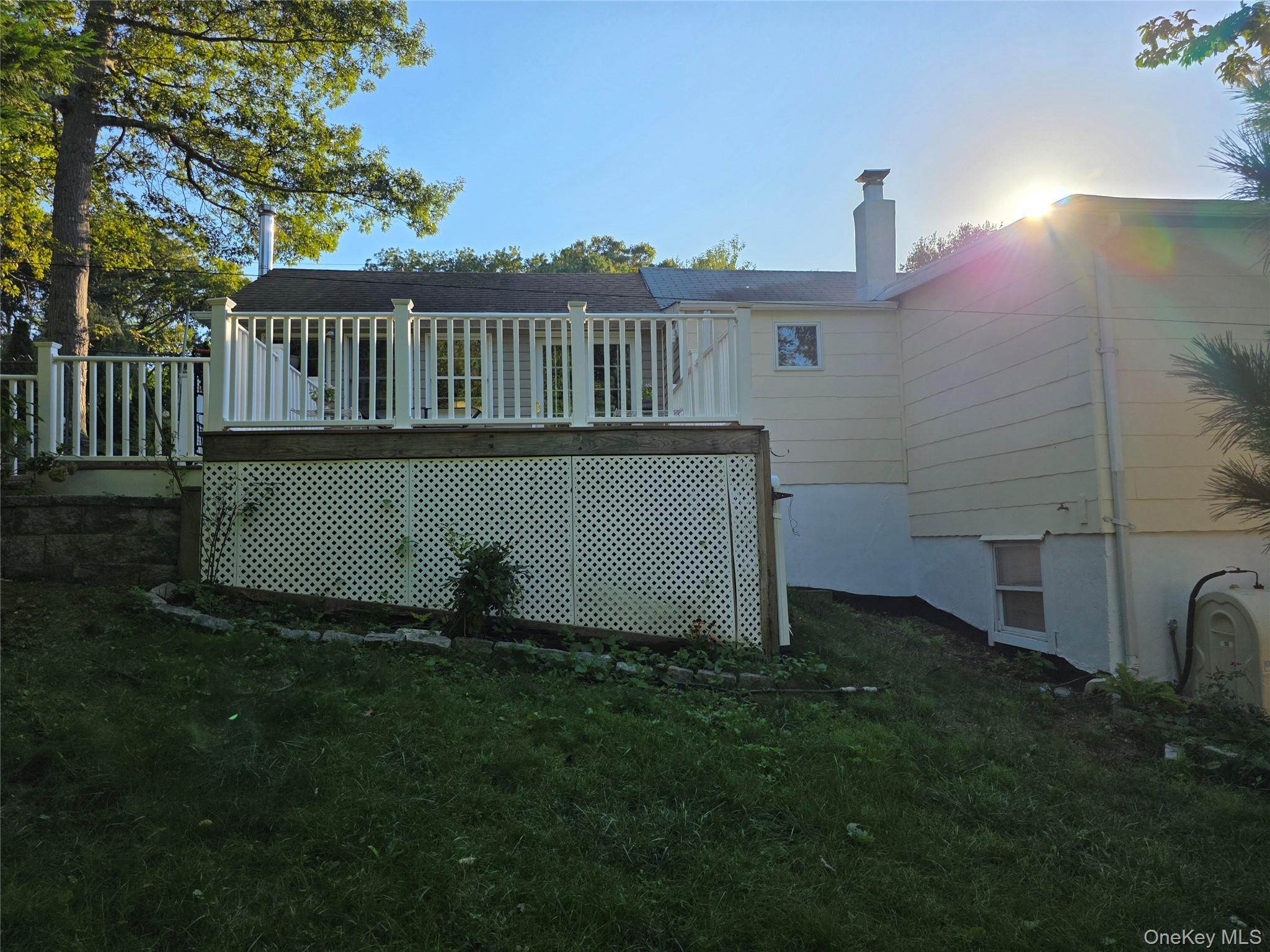 Single Family Aloma  Suffolk County, NY 11778, MLS-908635-22