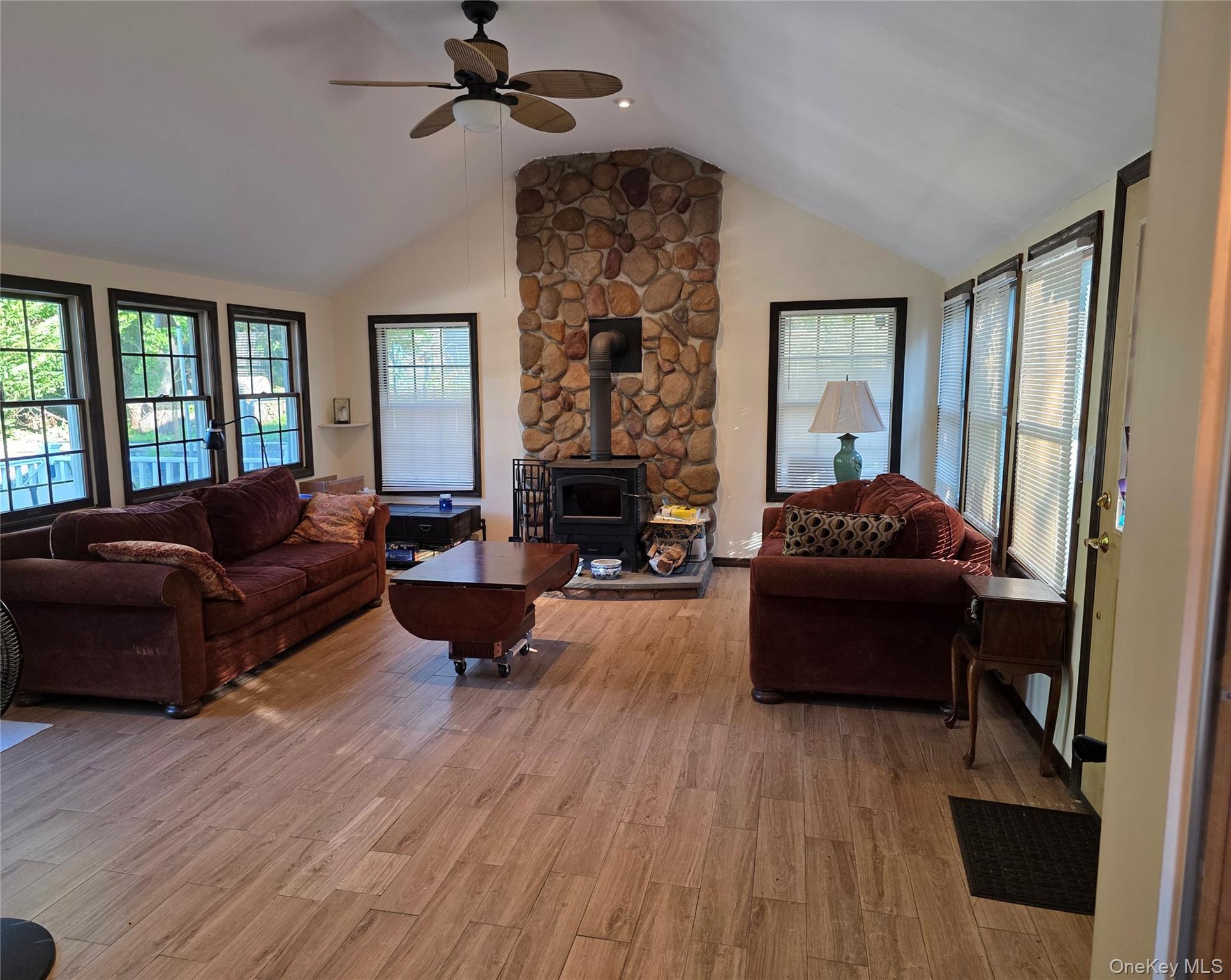 Single Family Aloma  Suffolk County, NY 11778, MLS-908635-4