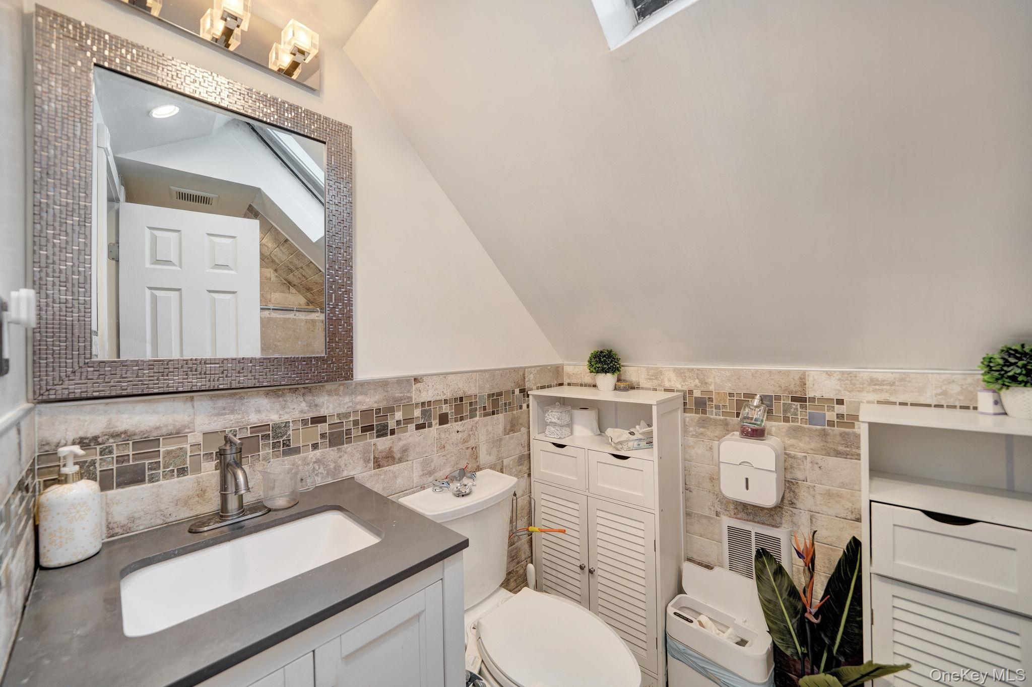 Single Family Ormonde  Nassau County, NY 11580, MLS-908656-19