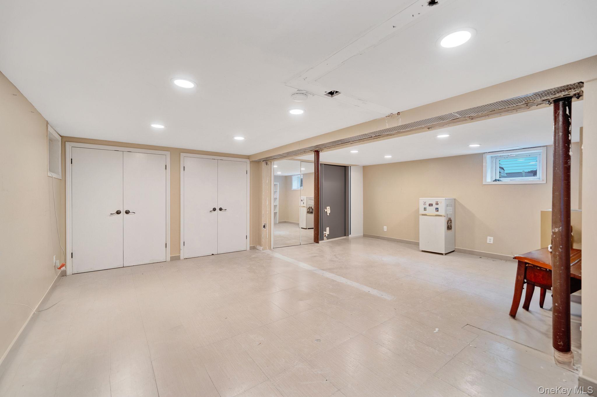 Single Family Ormonde  Nassau County, NY 11580, MLS-908656-22