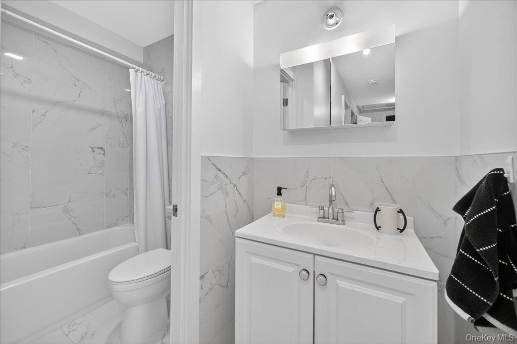 Single Family Main  Sullivan County, NY 12721, MLS-908666-12