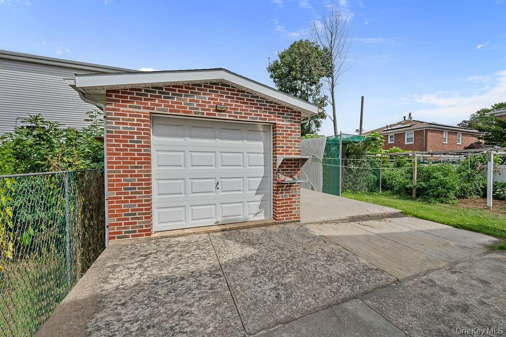 Single Family 17th Queens, NY 11360, MLS-908669-14