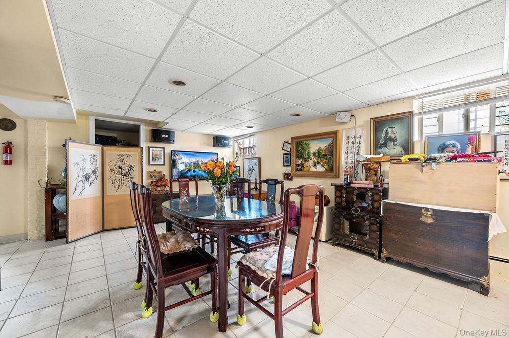 Single Family 17th Queens, NY 11360, MLS-908669-5