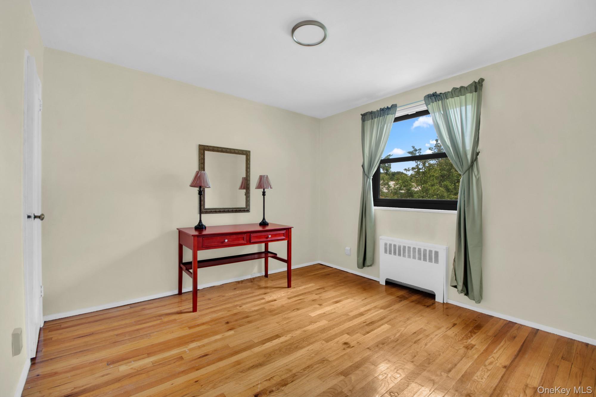 Coop Utopia Queens, NY 11357, MLS-908684-6