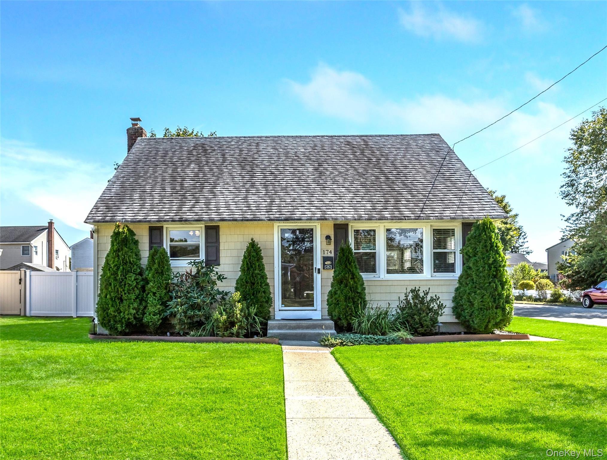 Single Family Nassau  Nassau County, NY 11758, MLS-908703-2