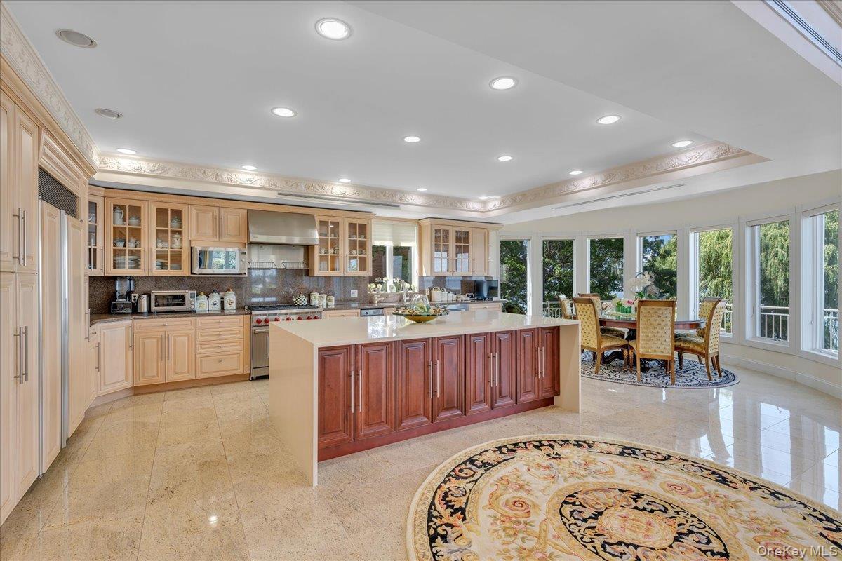 Single Family Green Leaf Nassau County, NY 11023, MLS-908717-11