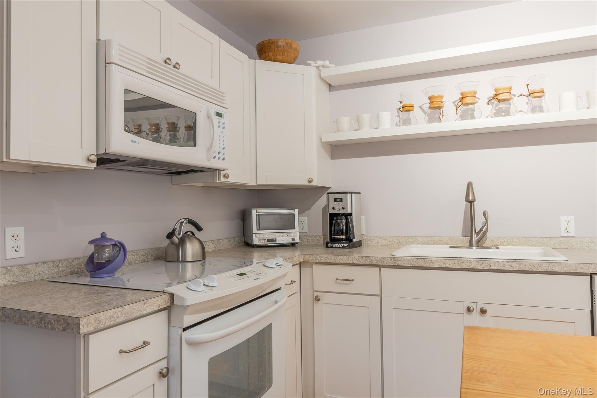 Single Family Saugerties  Ulster County, NY 12477, MLS-908745-12