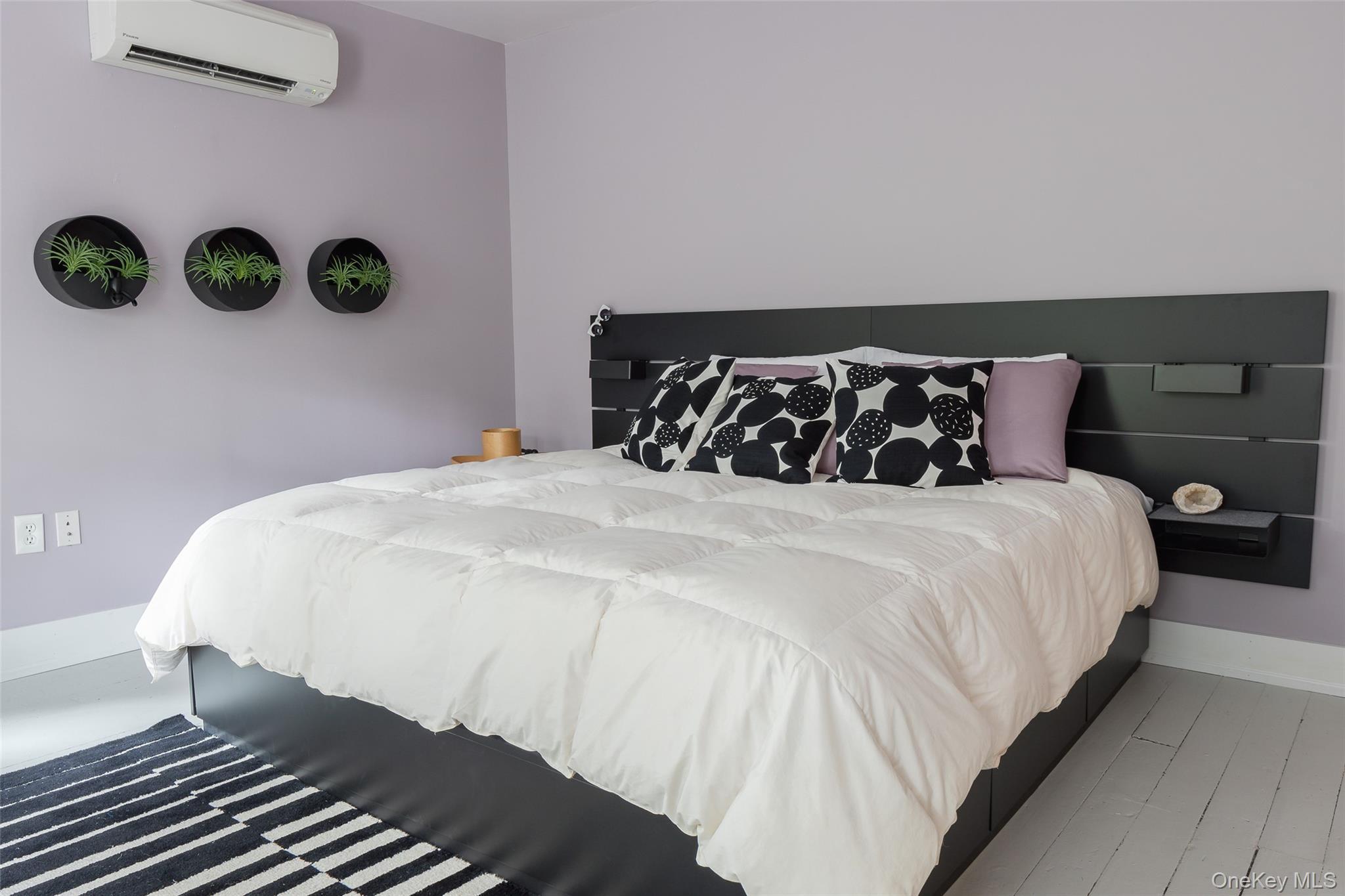 Single Family Saugerties  Ulster County, NY 12477, MLS-908745-17