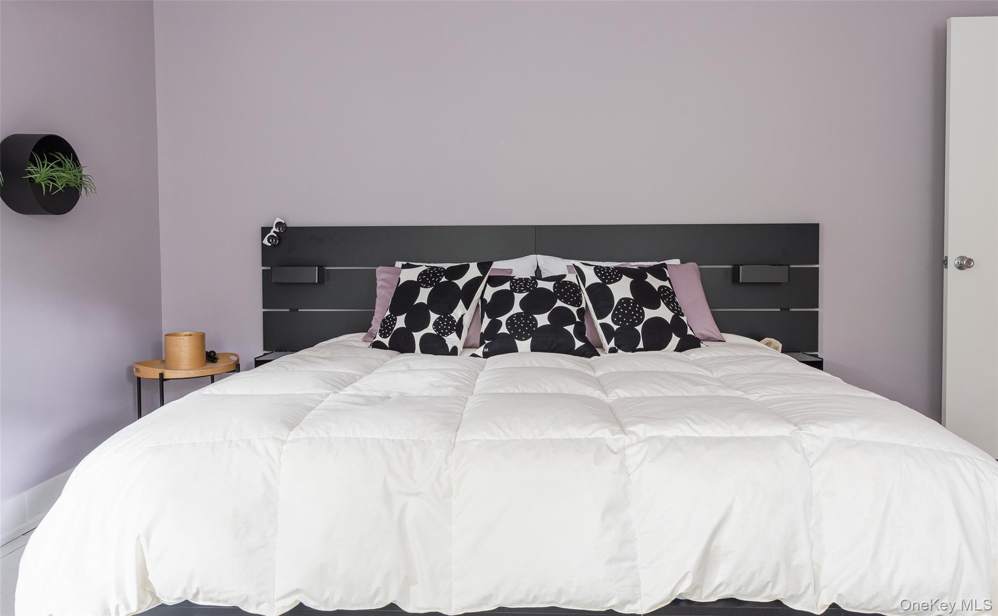 Single Family Saugerties  Ulster County, NY 12477, MLS-908745-19