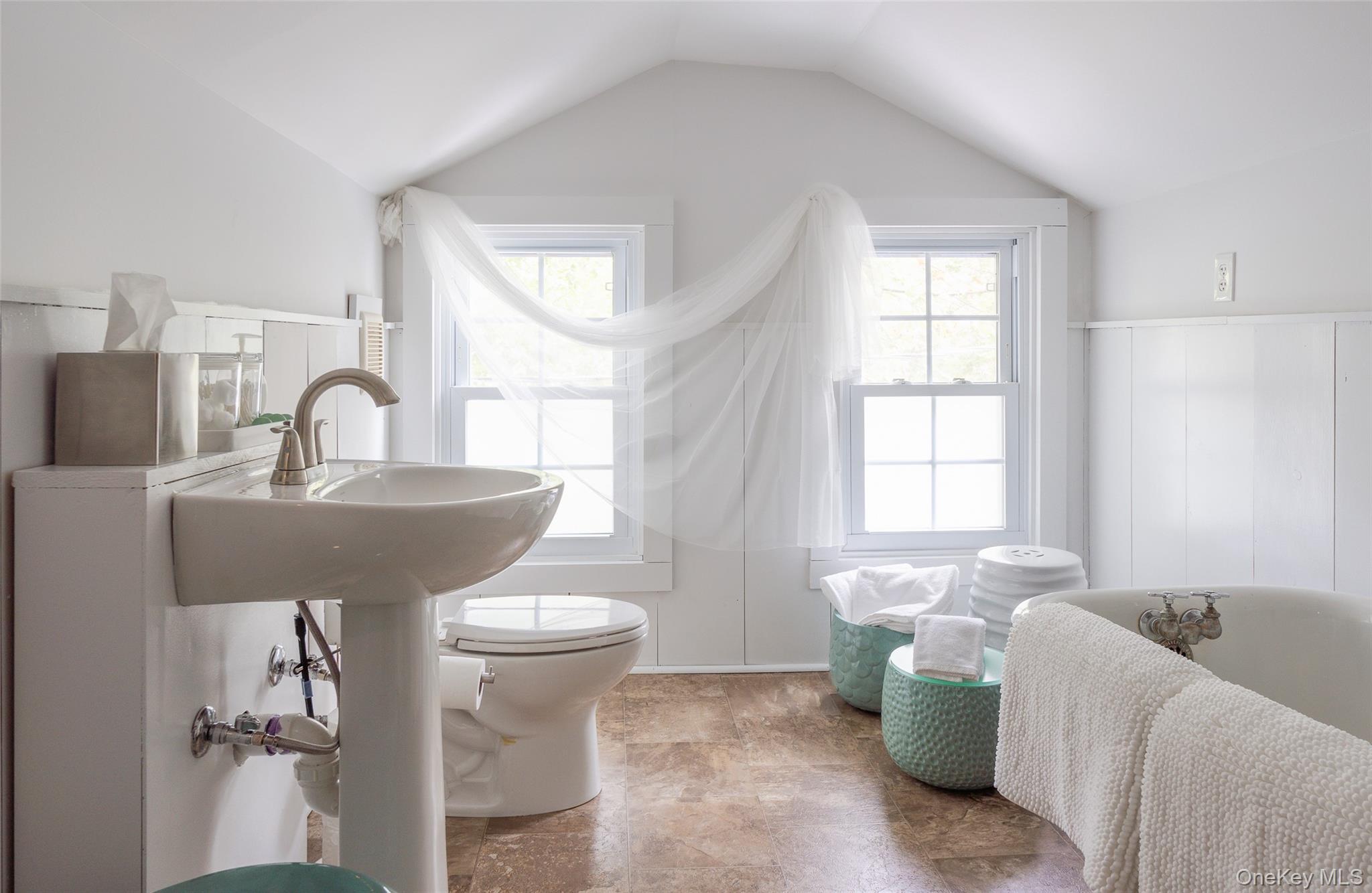 Single Family Saugerties  Ulster County, NY 12477, MLS-908745-31