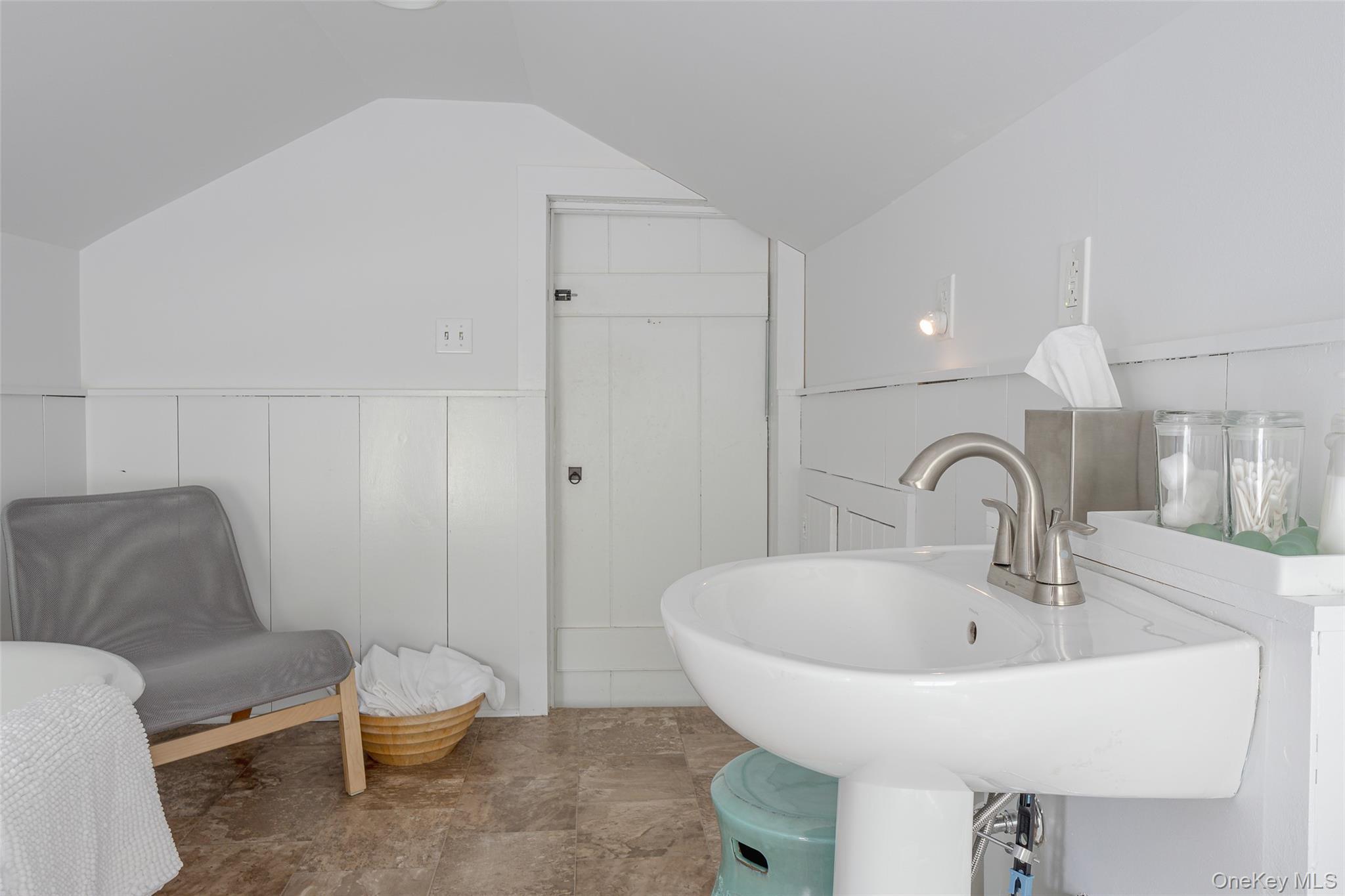 Single Family Saugerties  Ulster County, NY 12477, MLS-908745-32