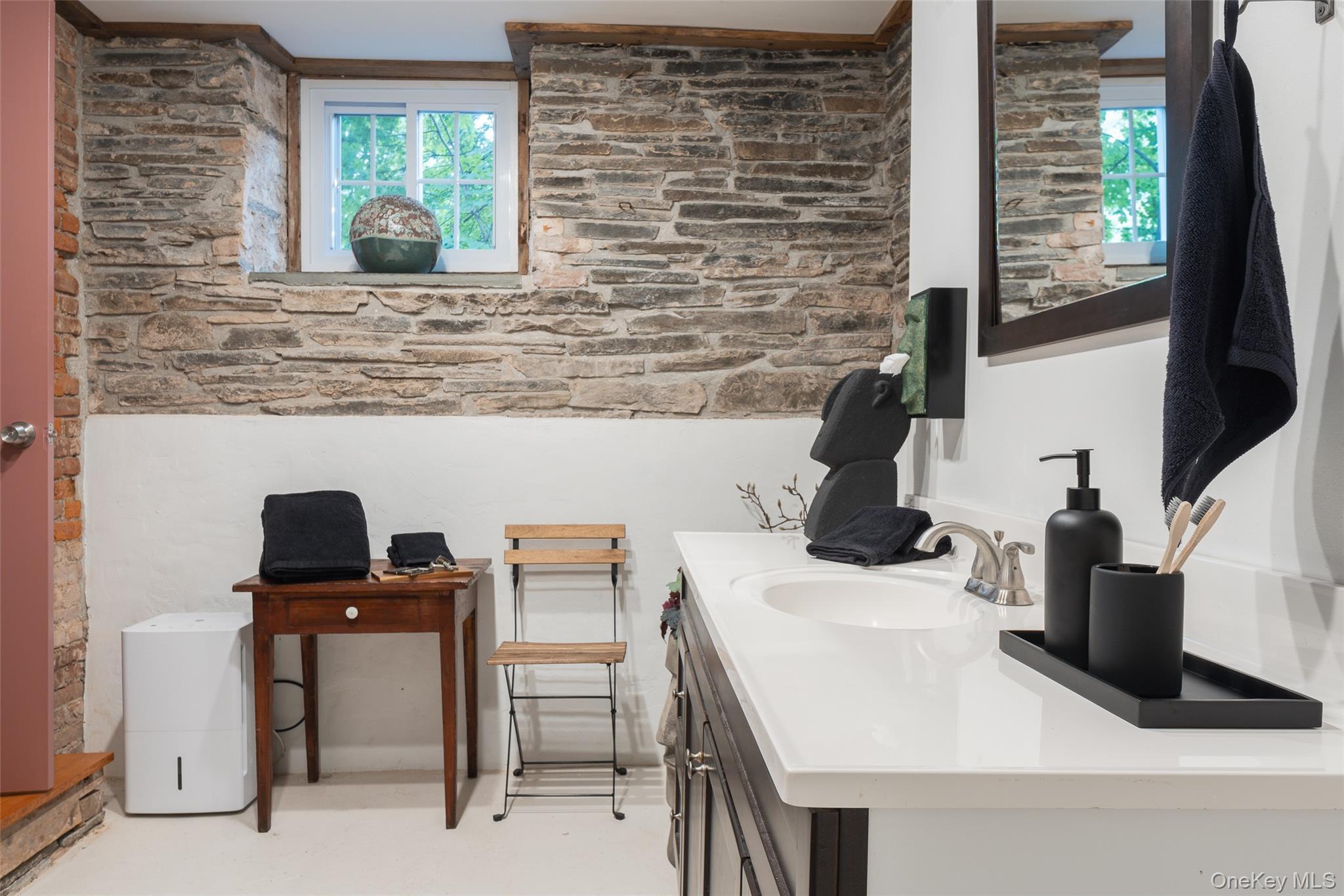 Single Family Saugerties  Ulster County, NY 12477, MLS-908745-35