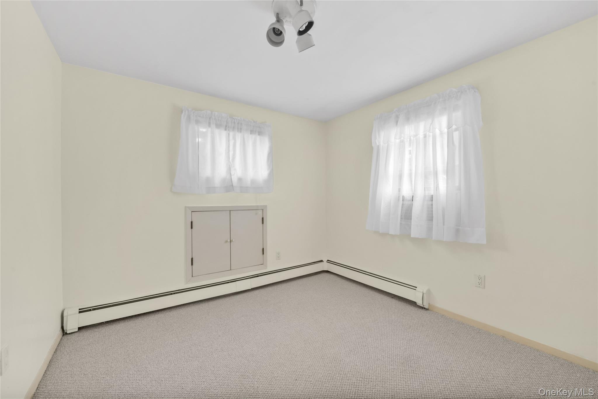 Single Family Raff  Nassau County, NY 11514, MLS-908789-12