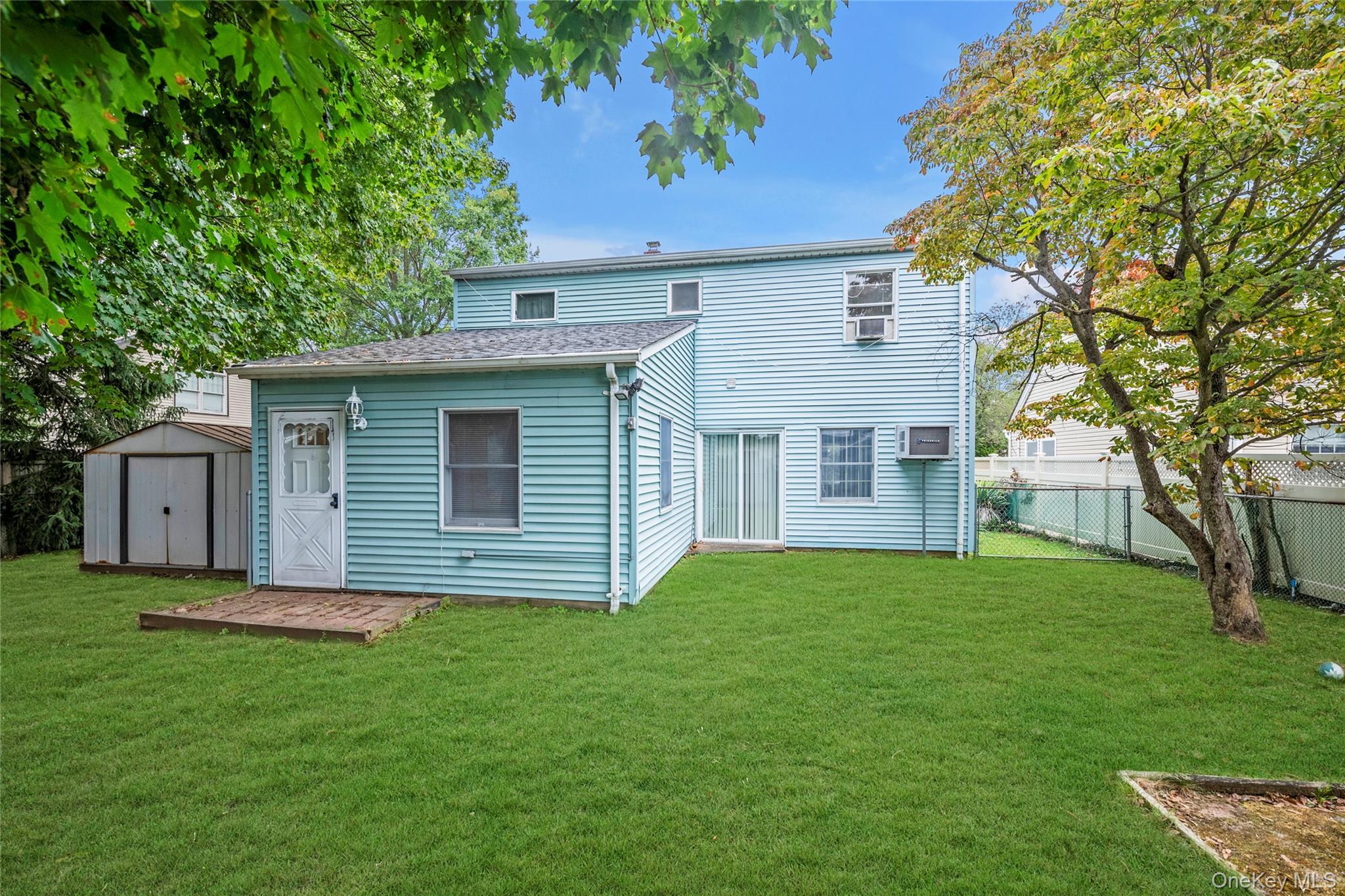 Single Family Raff  Nassau County, NY 11514, MLS-908789-17