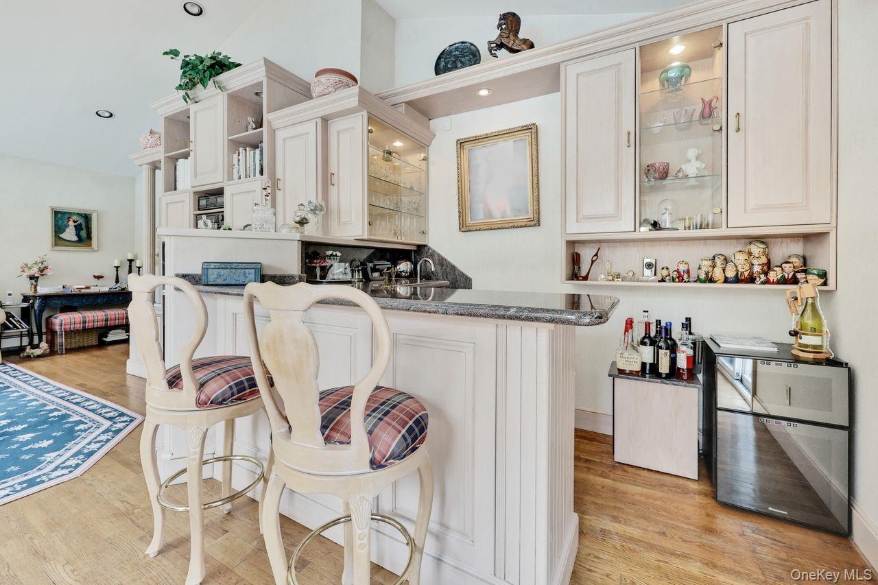 Single Family Cedar Nassau County, NY 11557, MLS-908817-10