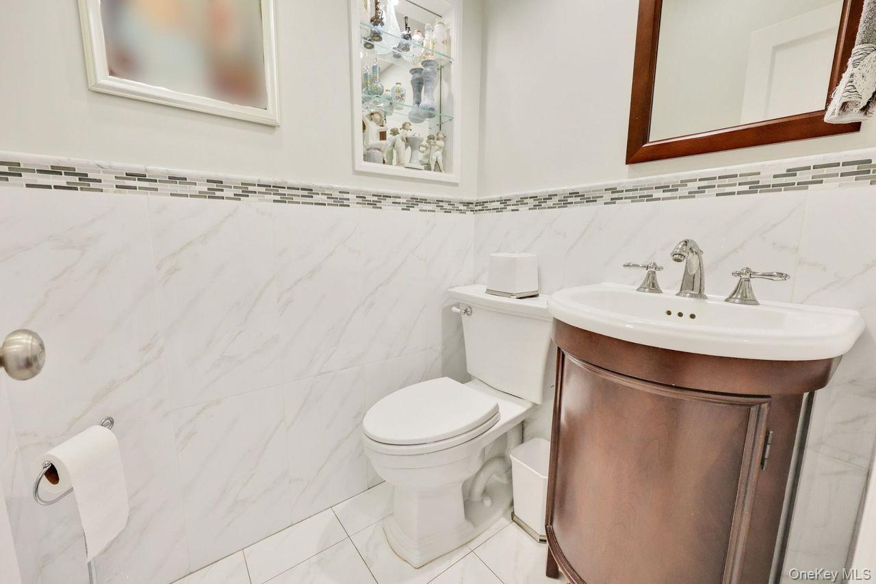 Single Family Cedar Nassau County, NY 11557, MLS-908817-19