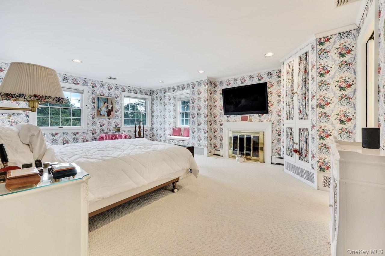 Single Family Cedar Nassau County, NY 11557, MLS-908817-22