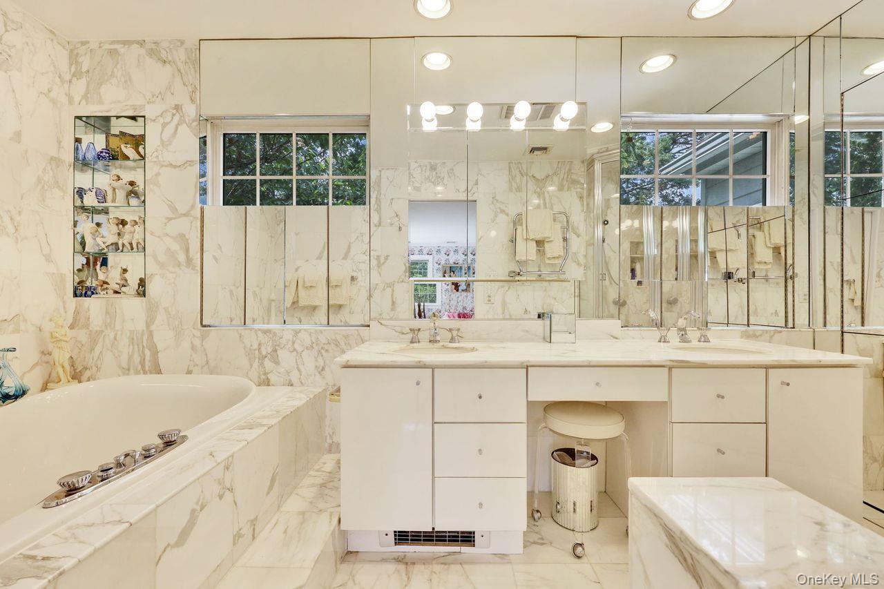 Single Family Cedar Nassau County, NY 11557, MLS-908817-24