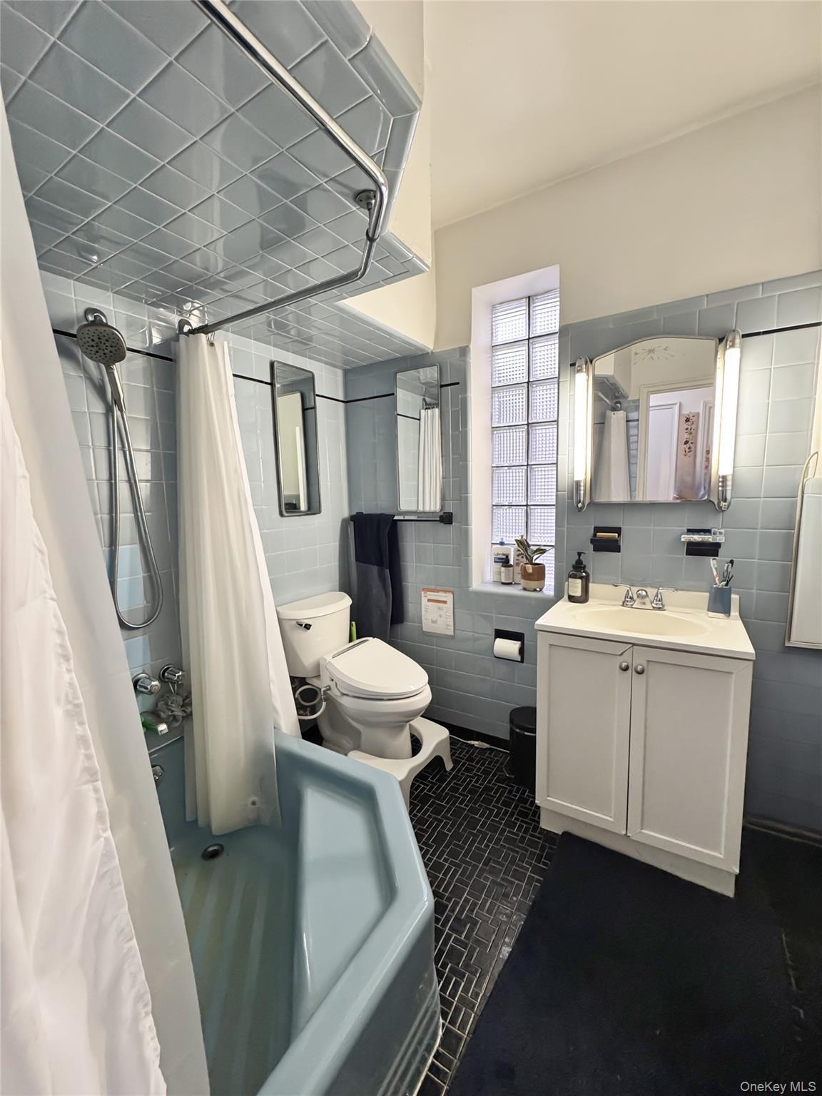 Single Family Ditmars  Queens, NY 11105, MLS-908858-10