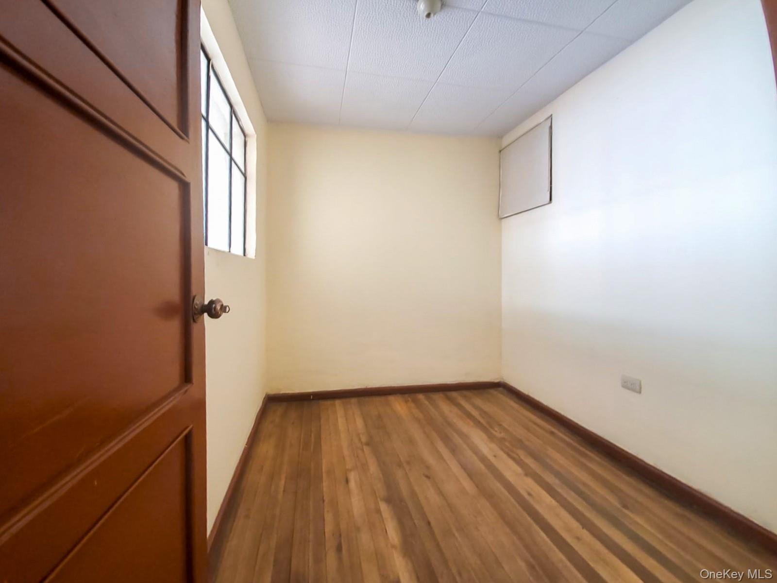 Single Family C. Escultor Ayabaca,  Cuenca,  Ecuador  Out Of Area, NY 010208, MLS-908868-10