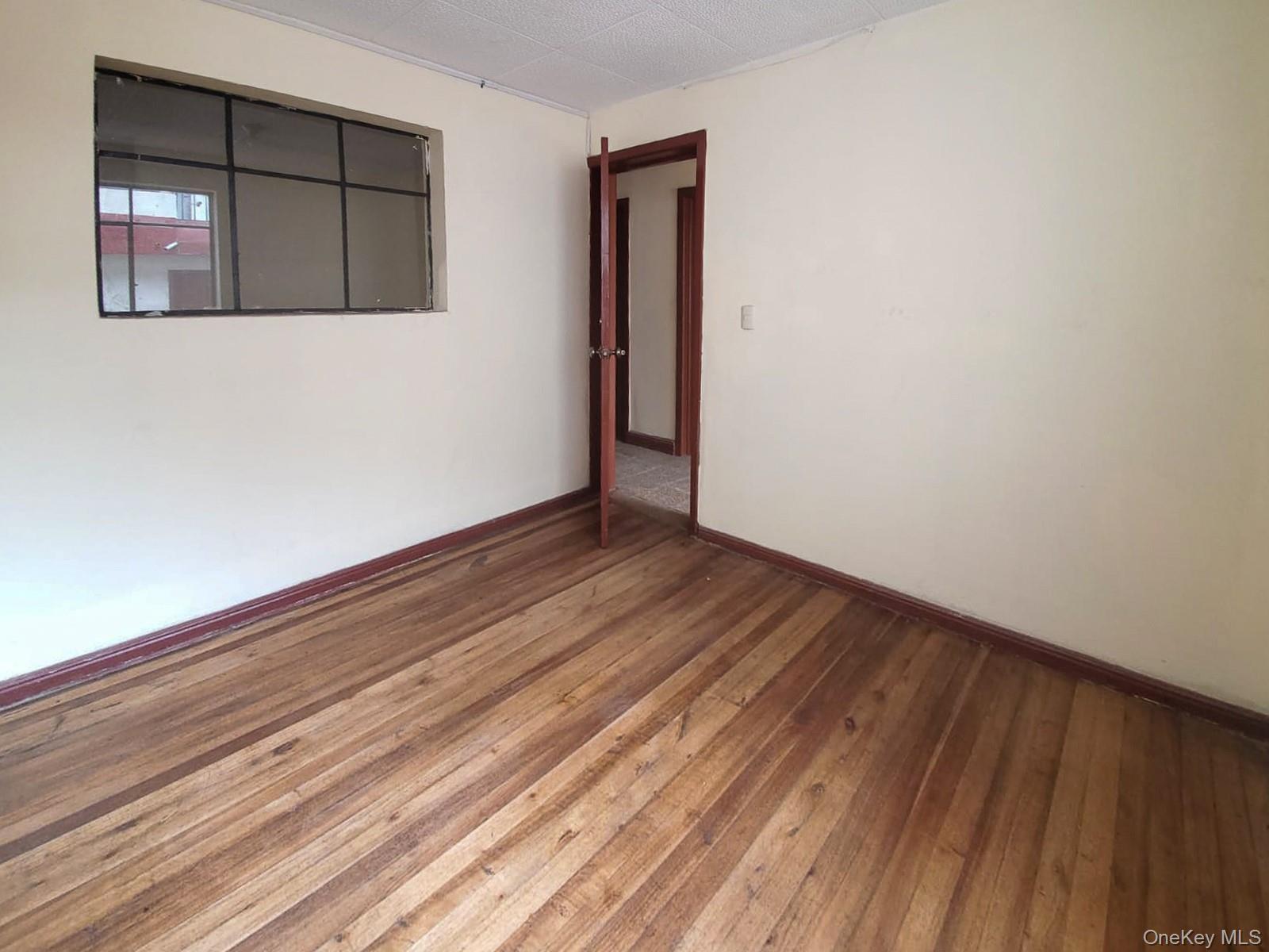 Single Family C. Escultor Ayabaca,  Cuenca,  Ecuador  Out Of Area, NY 010208, MLS-908868-12