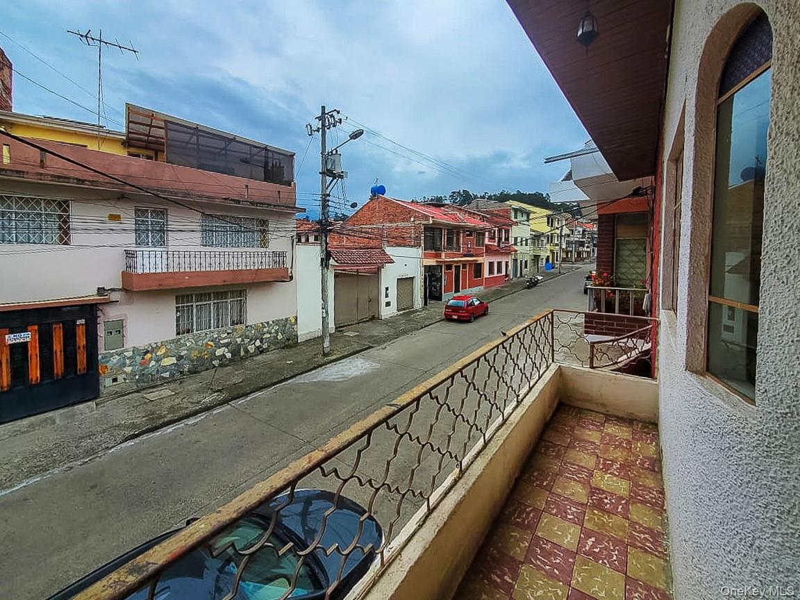 Single Family C. Escultor Ayabaca,  Cuenca,  Ecuador  Out Of Area, NY 010208, MLS-908868-2