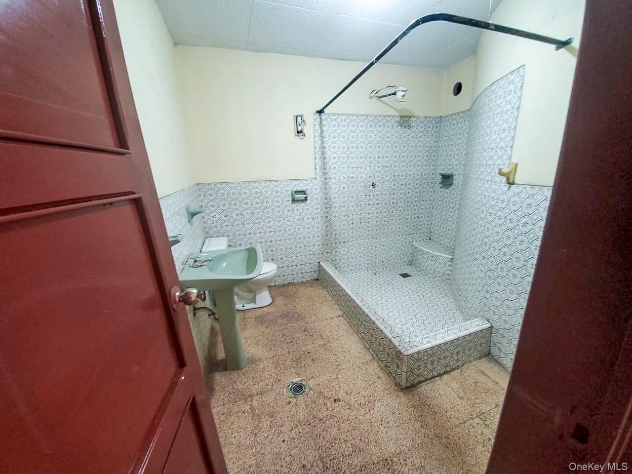 Single Family C. Escultor Ayabaca,  Cuenca,  Ecuador  Out Of Area, NY 010208, MLS-908868-7